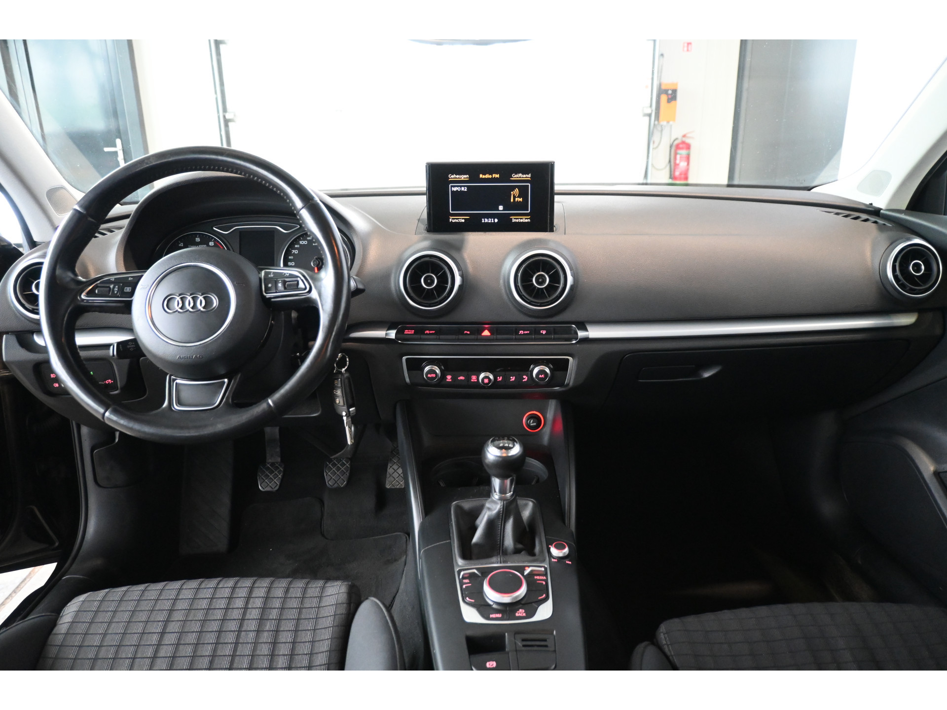 Audi A3 Limousine 1.4 TFSI CoD Ambition Pro Line Plus Clima Navigatie Cruise Control Inruil Mogelijk!