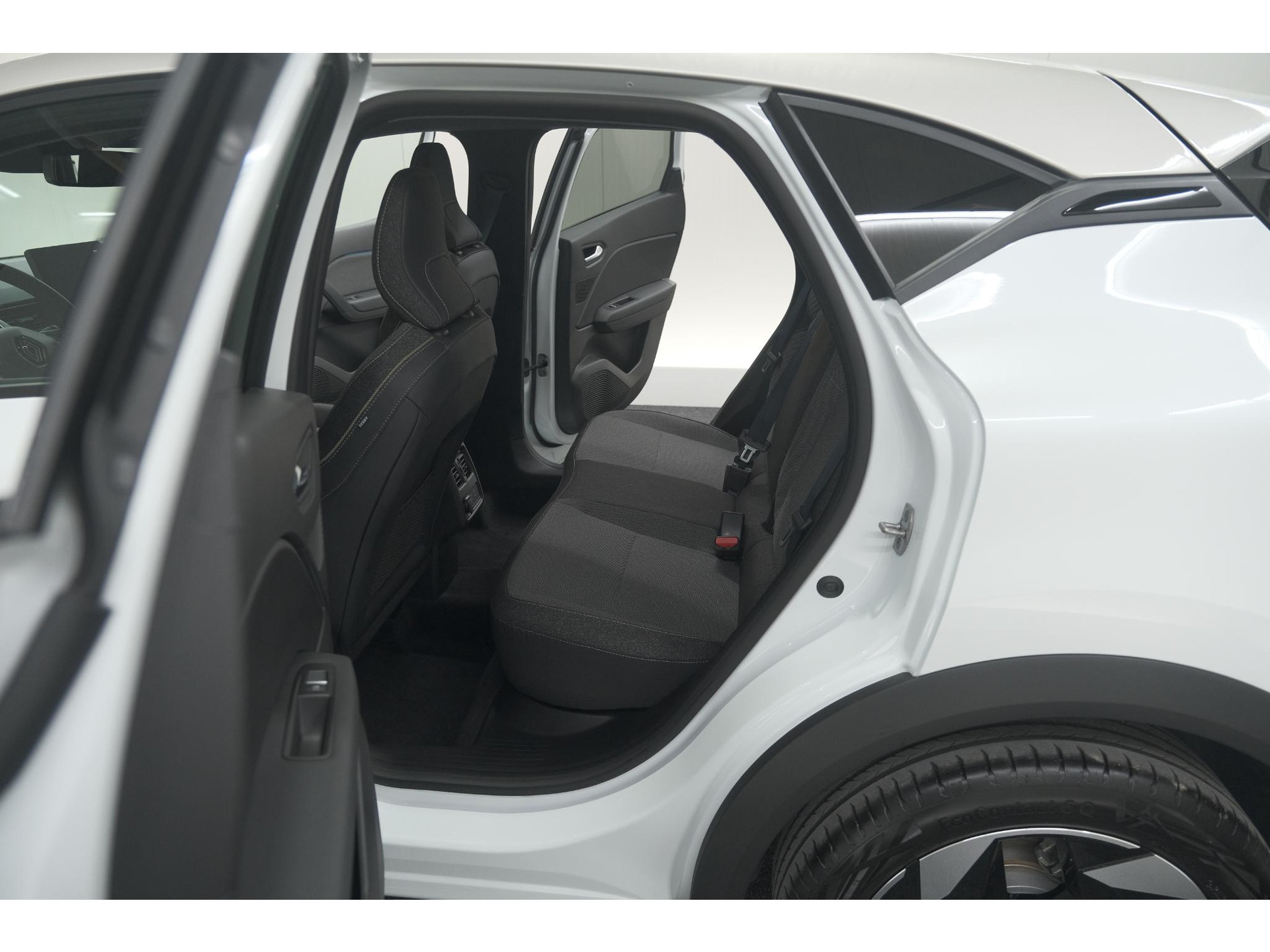 Renault Captur Mild Hybrid 160 EDC Techno | Camera | Navigatie | Apple Carplay | Pack Full Screen