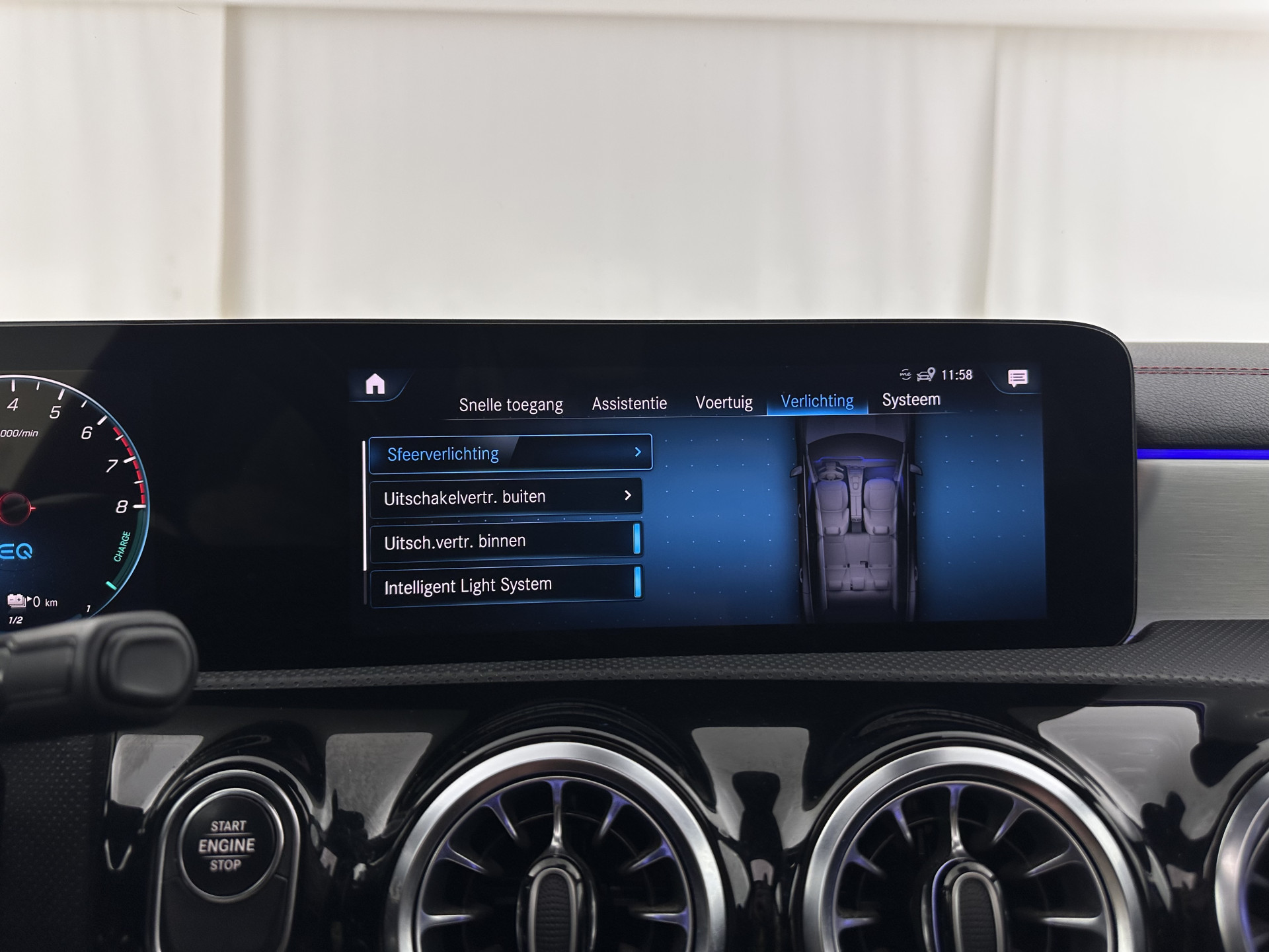 Mercedes-Benz CLA-klasse Shooting Brake 250 e AMG Line ( Plug-in ) (INCL.BTW) *PANO | LEATHER-MICROFIBRE | MULTIBEAM-LED | AMBIENT-LIGT | BLIND-SPOT | HEATED-SPORTSEATS | WIDE-SCREEN-DIGICOCKPIT | DAB+ | NAVI-FULLMAP | CAMERA | PRIVACY-GLASS | TOWBAR | 19