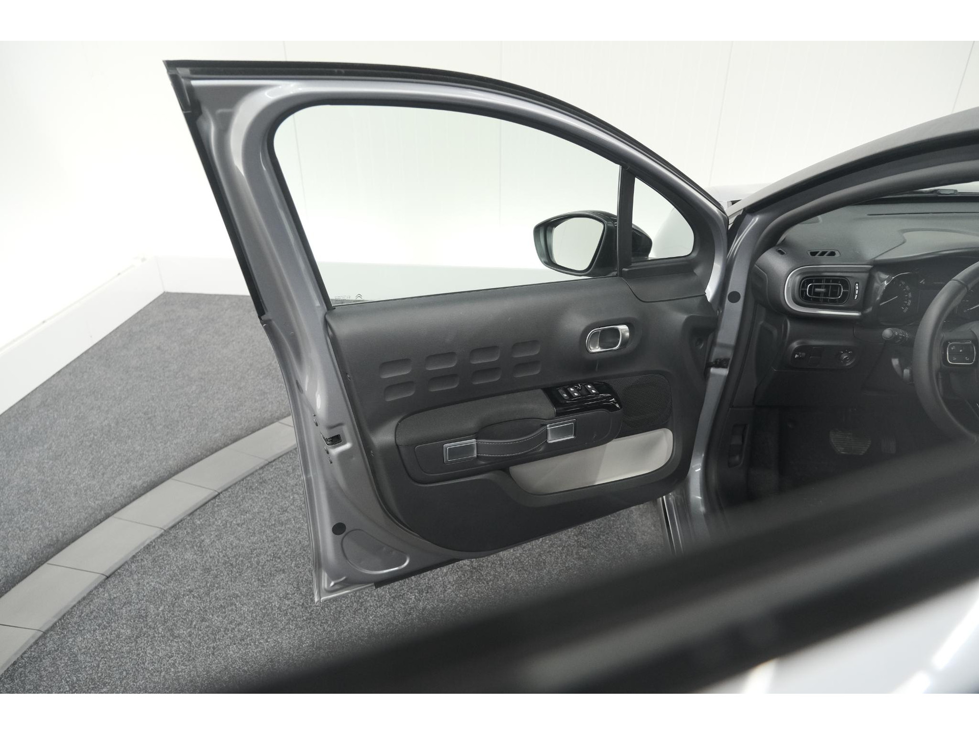 Citroen C3 PureTech 110 EAT6 Max | Camera | Parkeersensoren | Navigatie | Apple Carplay