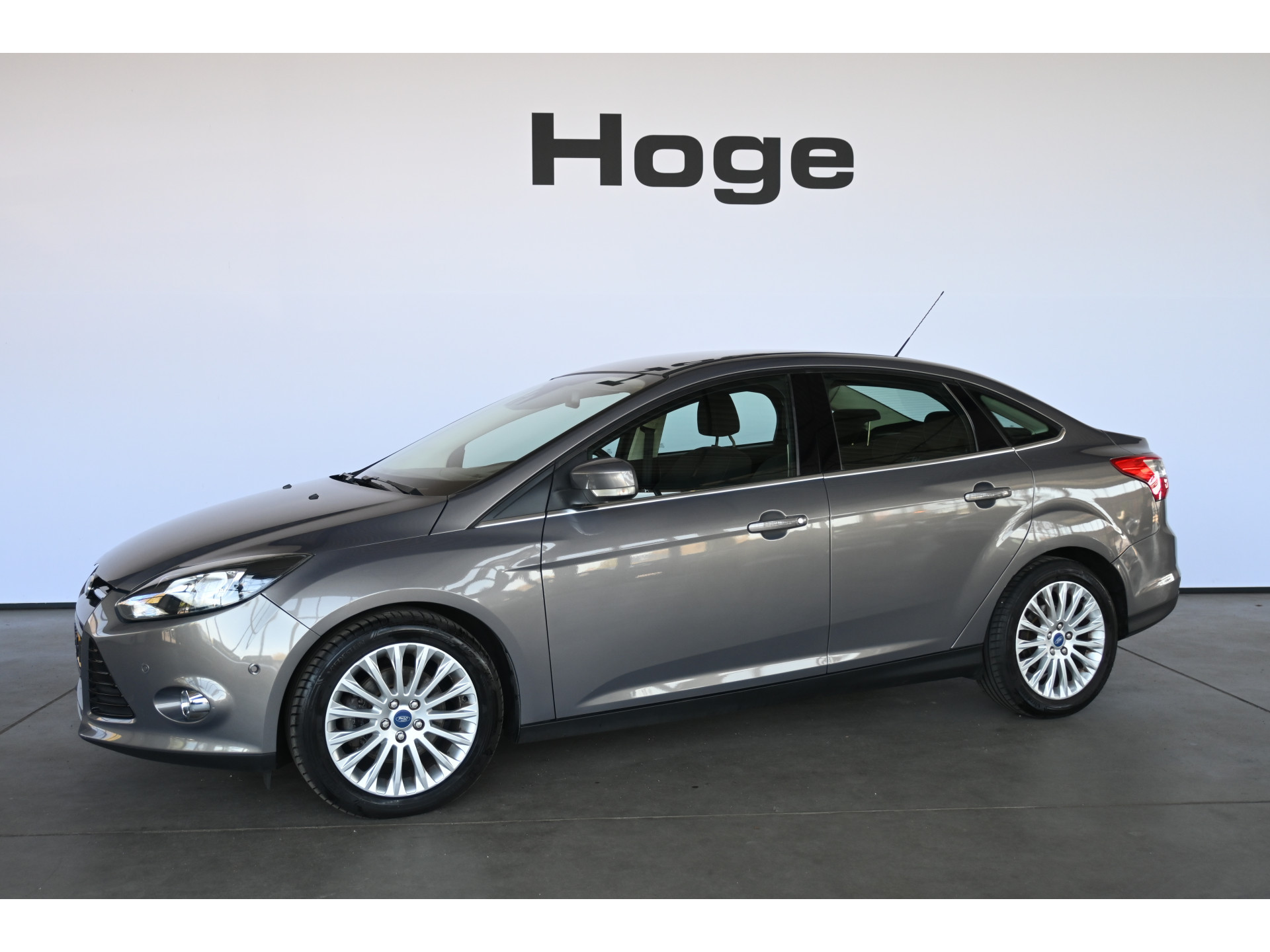 Ford Focus 1.6 EcoBoost Titanium Clima Trekhaak Pdc Cruise control 100% Onderhouden! Inruil Mogelijk!