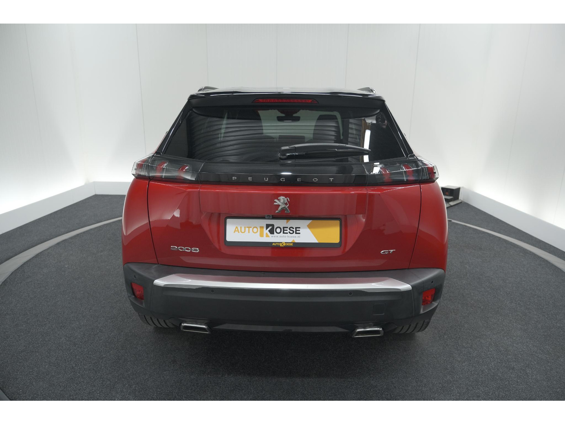 Peugeot 2008 PureTech 130 GT Pack | Panoramadak | Camera | Adaptieve Cruise Control | Stoelverwarming