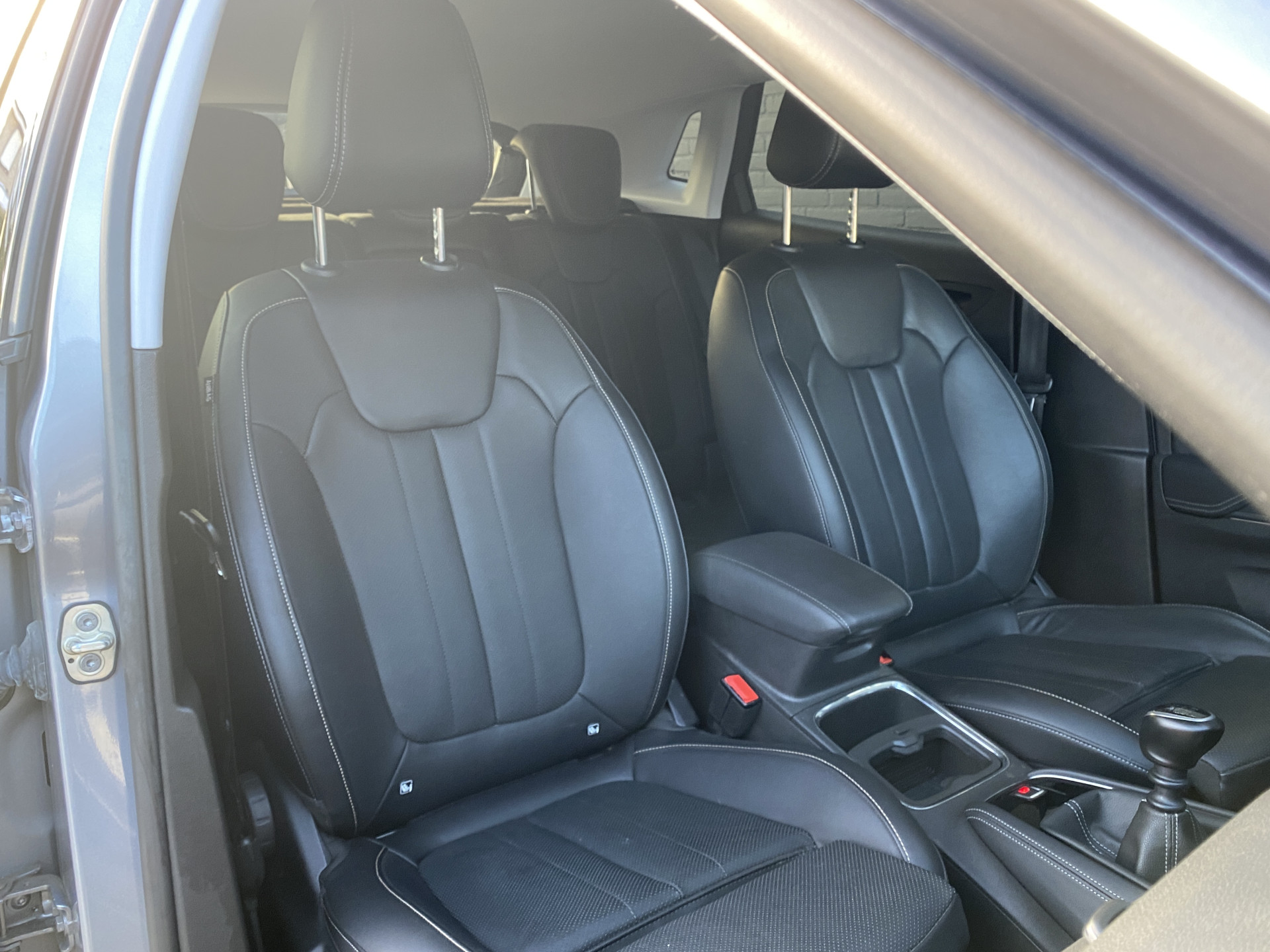 Opel Grandland X 1.2 Turbo Business Executive 130 pk | 1e eigenaar | dealer onderh. | leder interieur | navigatie | camera | carplay