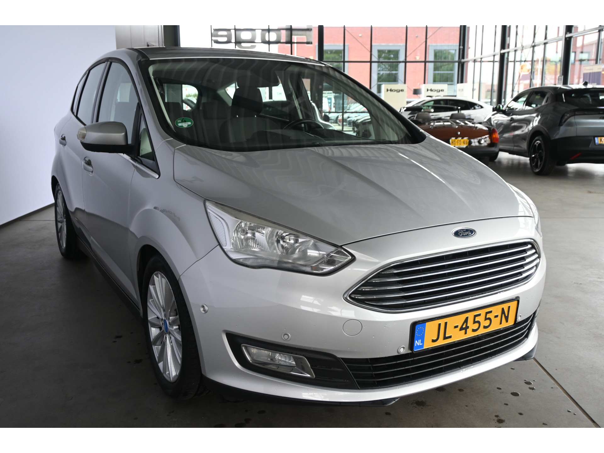 Ford C-Max 1.0 Titanium Clima Cruise control Navigatie Rijklaarprijs Inruil Mogelijk!