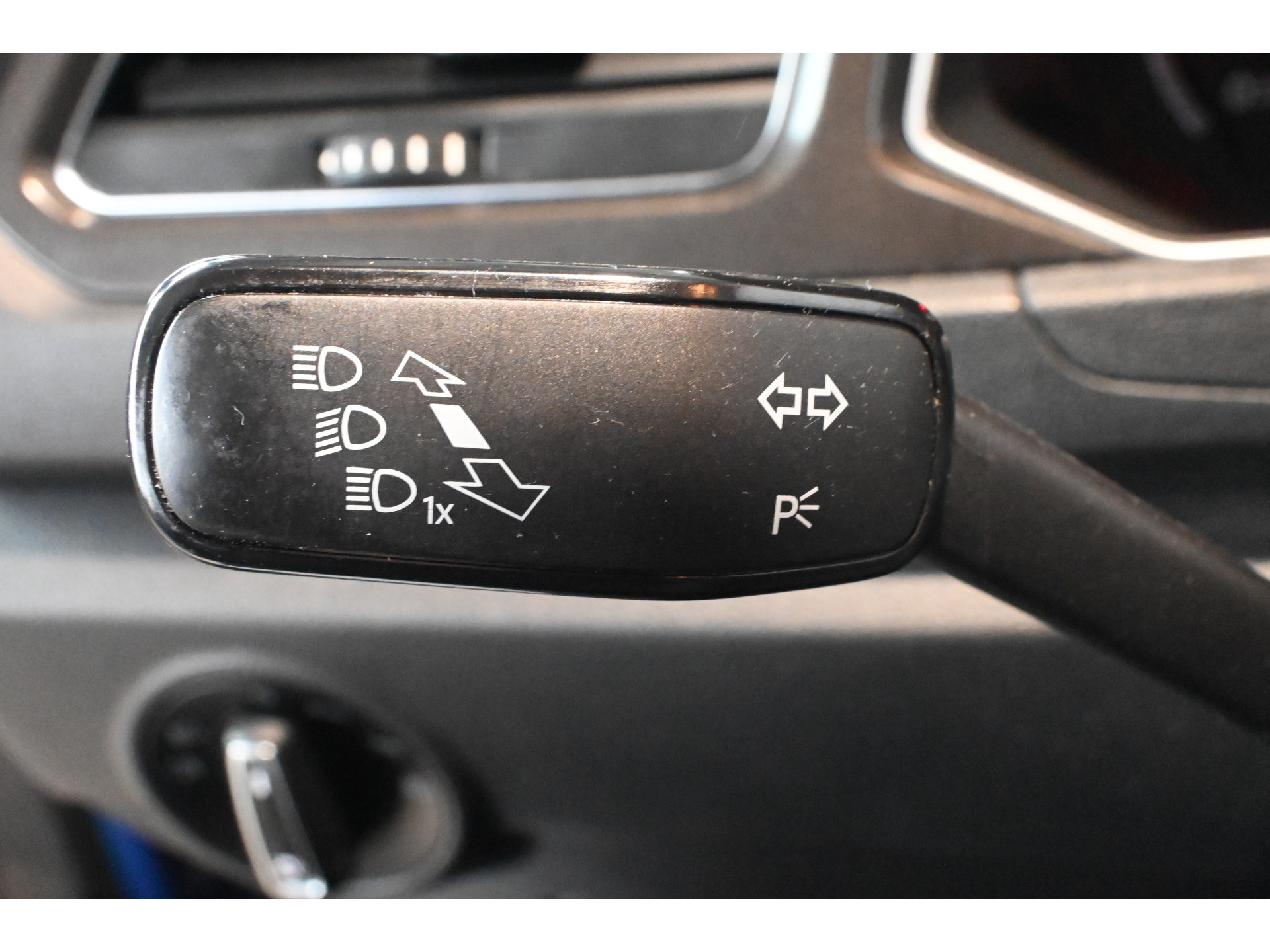 Volkswagen T-Roc 1.5 TSI Style Automaat Clima Carplay Cruise Control Trekhaak Rijklaarprijs! Inruil Mogelijk!