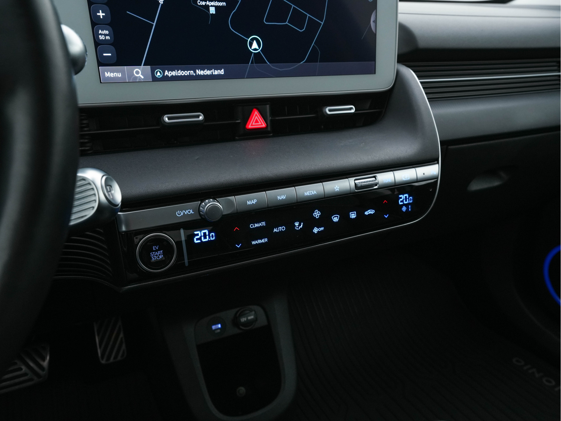 Hyundai IONIQ 5 Connect+ AWD 77.4 kWh [3-FASE]  { SOH-92% } (INCL-BTW) Aut.* HEATPUMP | LEATHER | BOSE-AUDIO | FULL-LED | DIGI-COCKPIT | AMBIENT-LIGHT | DAB | SHIFT-PADDLES | HEAD-UP | NAVI-FULLMAP | KEYLESS | CAMERA | HEATED-COMFORTSEATS | ...