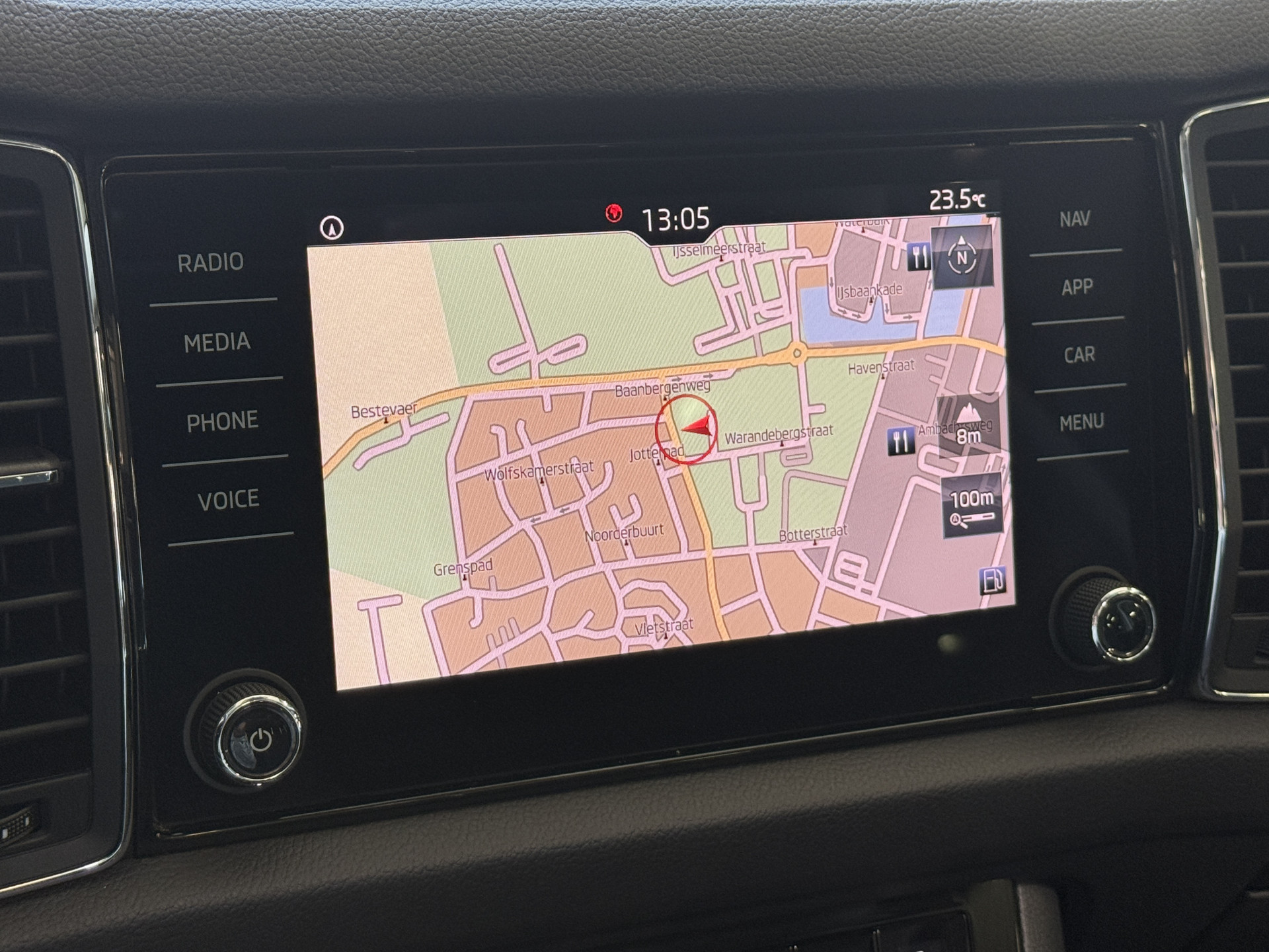 ŠKODA Kodiaq 1.5 TSI Business Edition | Panoramadak | Apple Carplay | Stoelverwarming