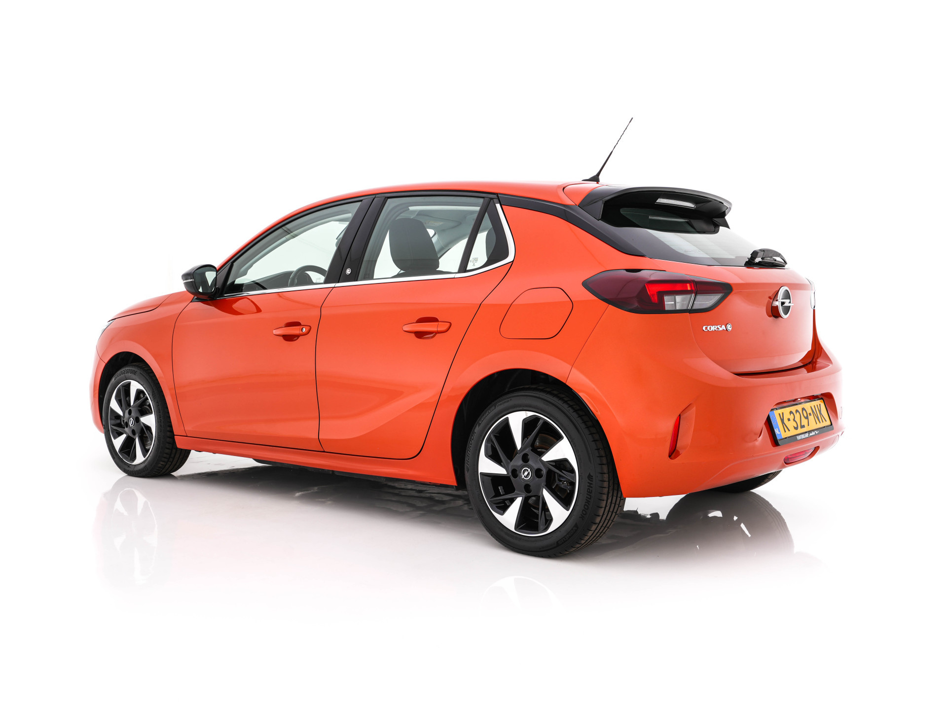 Opel Corsa-e Elegance 50 kWh [3-Fase-] {SOH-90%} (INCL-BTW) Aut.*FULL-LED | DIGI-COCKPIT | LEATHER-MICROFIBRE | CARPLAY | CAMERA | ECC | KEYLESS | CRUISE | DAB | 16'' ALU*