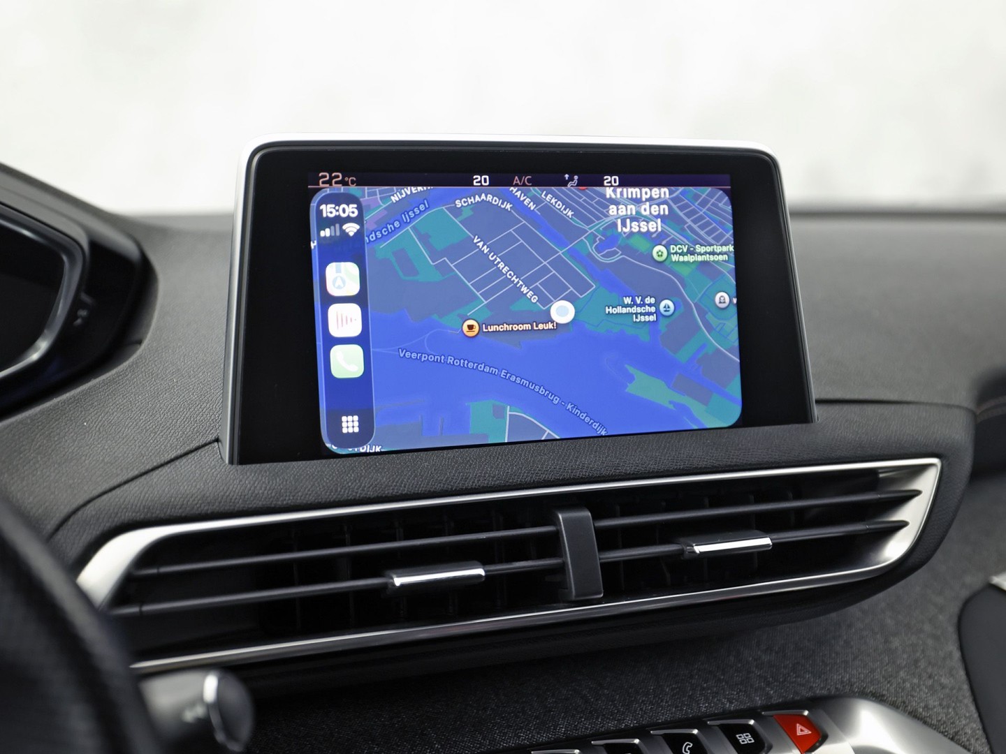 Peugeot 3008 1.6 e-THP GT Line 165Pk Automaat (APPLE CARPLAY, PARELMOER, GROOT NAVI, GETINT GLAS, KEYLESS, SPORTSTOELEN, PARKEERSENSOREN, ZWART HEMEL, NIEUWSTAAT)