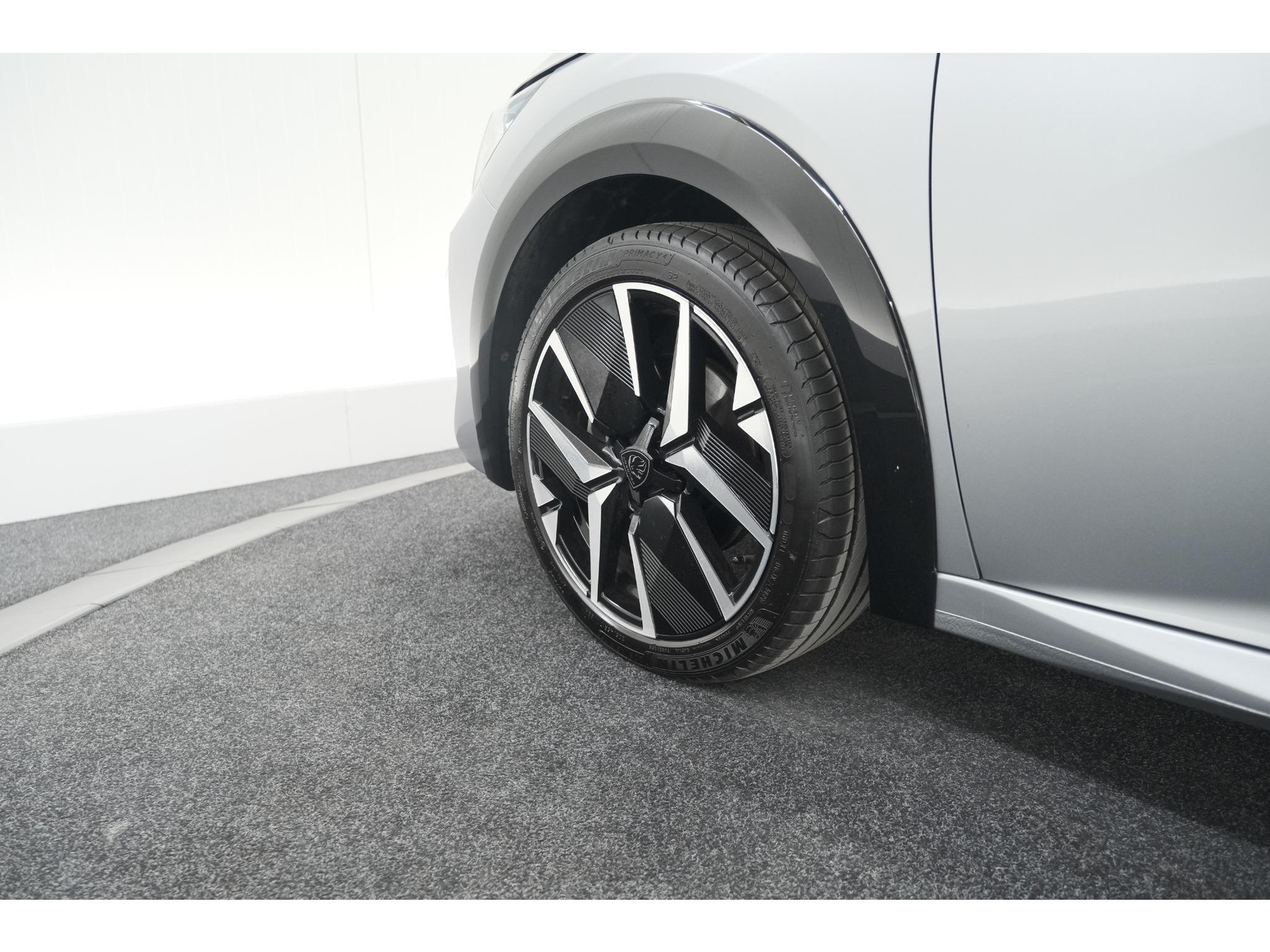 Peugeot 208 PureTech 100 GT | Camera | Navigatie | Apple Carplay | Parkeersensoren