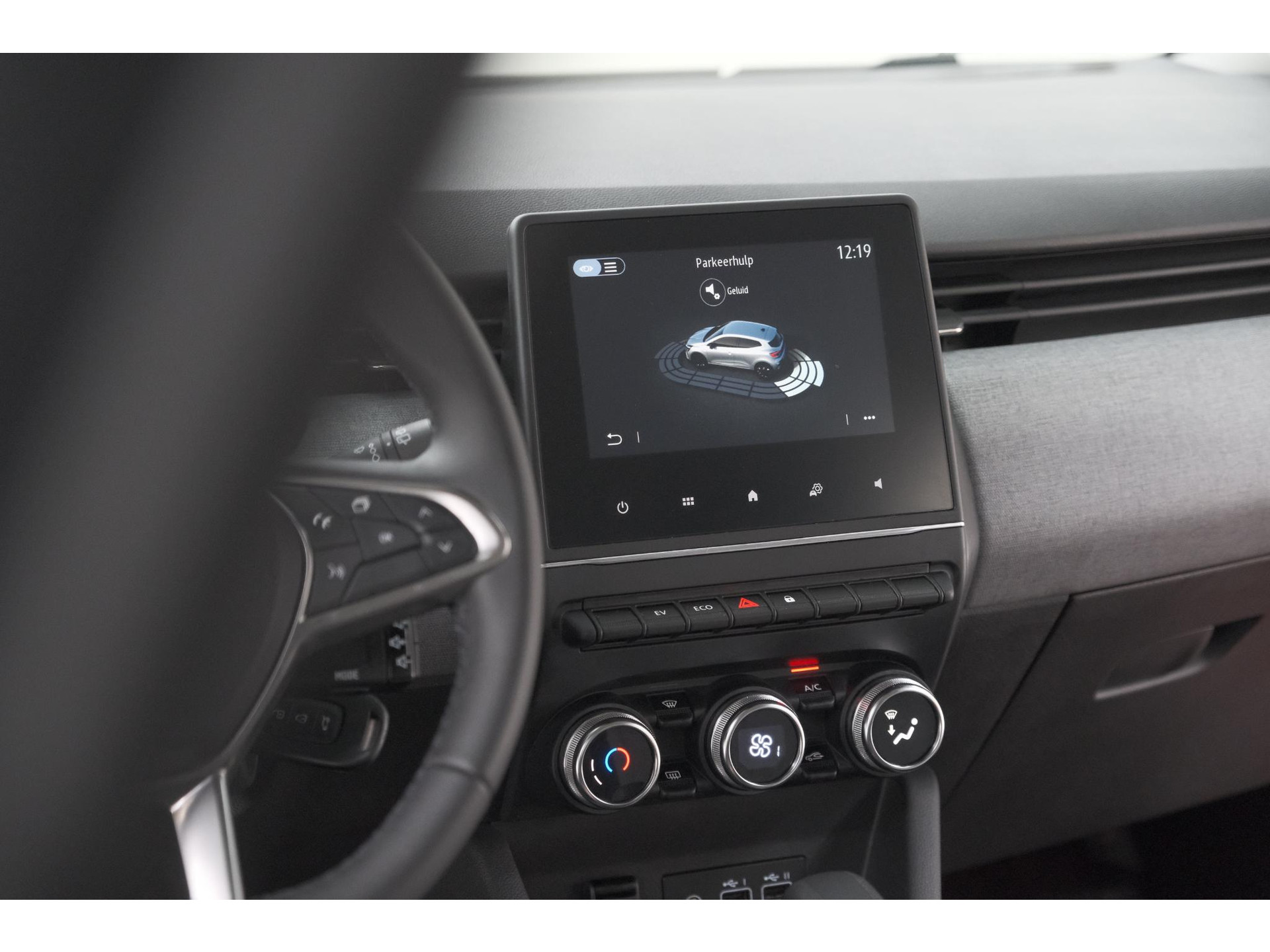 Renault Clio 1.6 E-Tech Full Hybrid 145 Evolution Holland Edition | Apple Carplay | Parkeersensoren | LED | Cruise Control