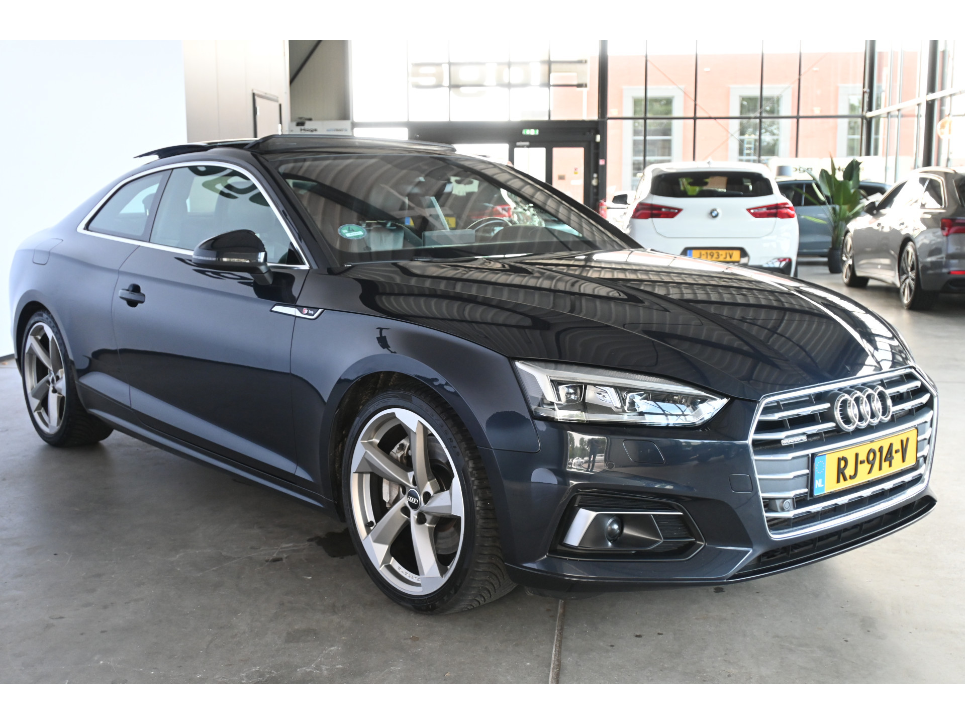 Audi A5 Coupé 2.0 TFSI Quattro Sport S-line Clima Panoramadak LED Adaptieve cruise B&O Navigatie 100% Onderhouden Inruil mogelijk