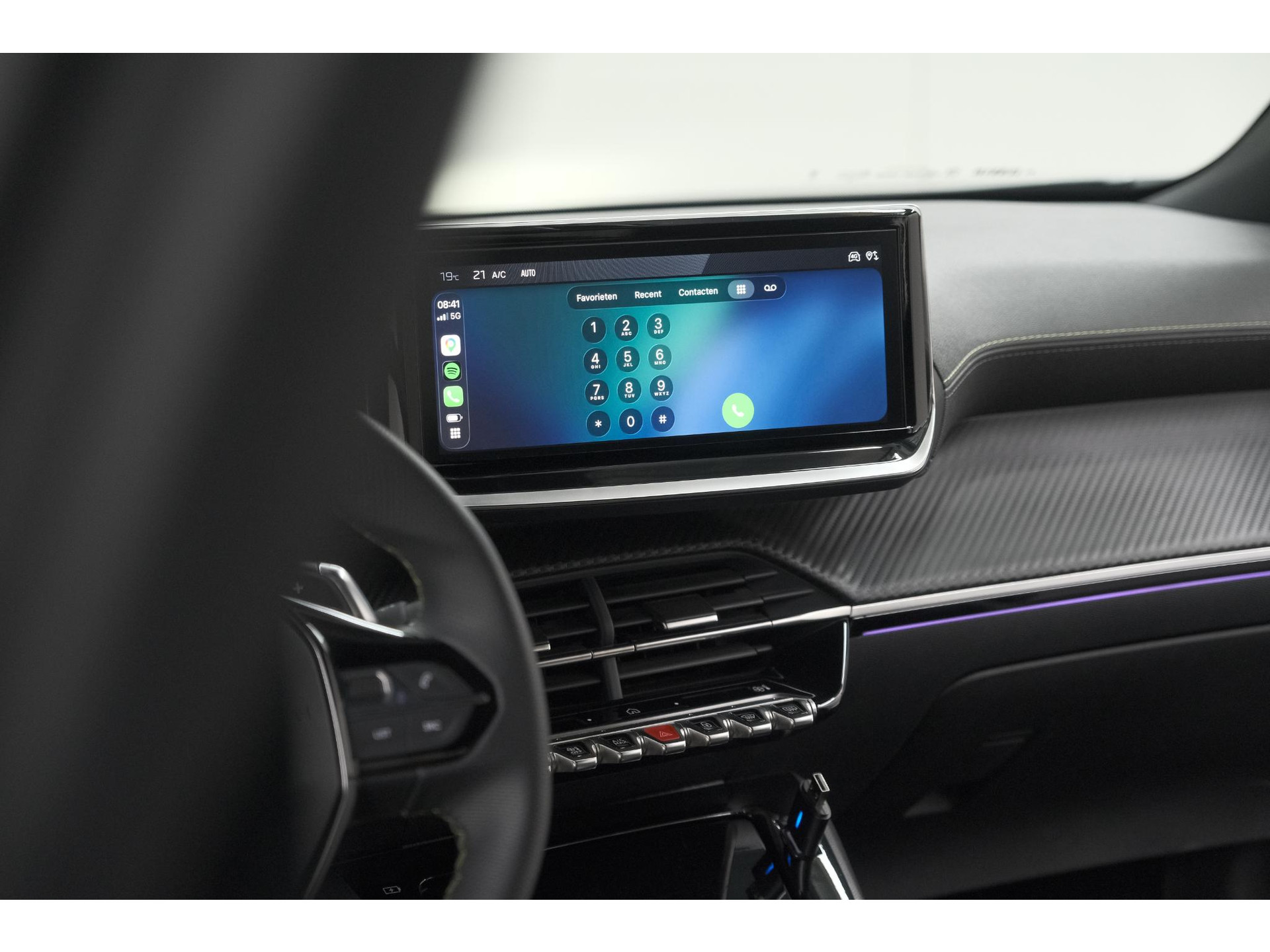 Peugeot 2008 Hybrid 145 e-DCS6 GT | Camera | Apple Carplay | Parkeersensoren
