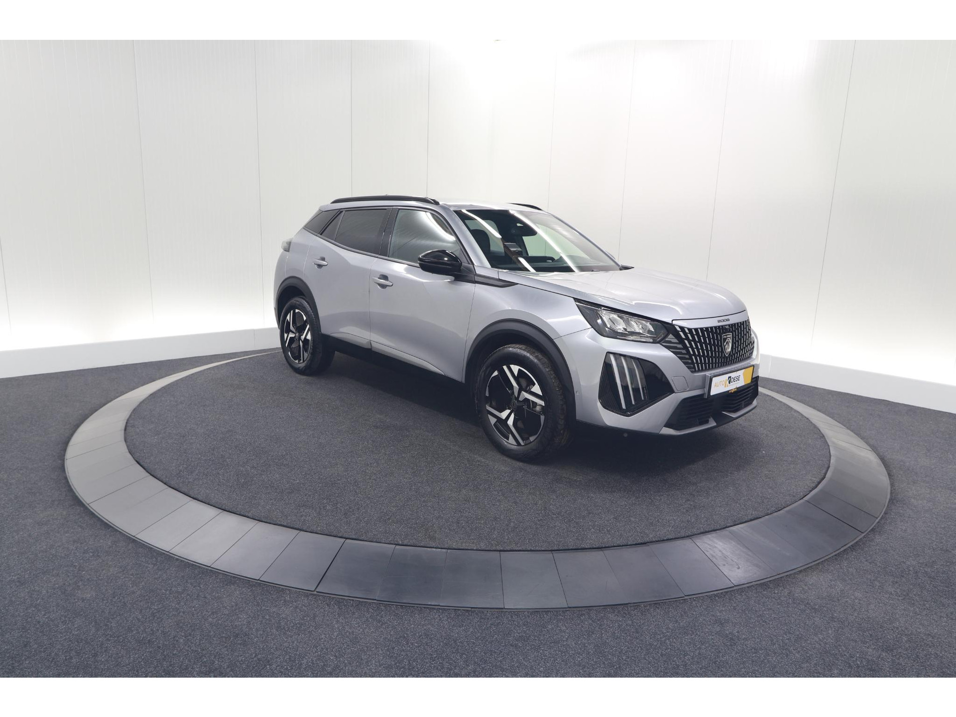 Peugeot 2008 Hybrid 136 e-DCS6 Allure | 360 Camera | Adaptieve Cruise Control | Dodehoekdetectie | Navigatie