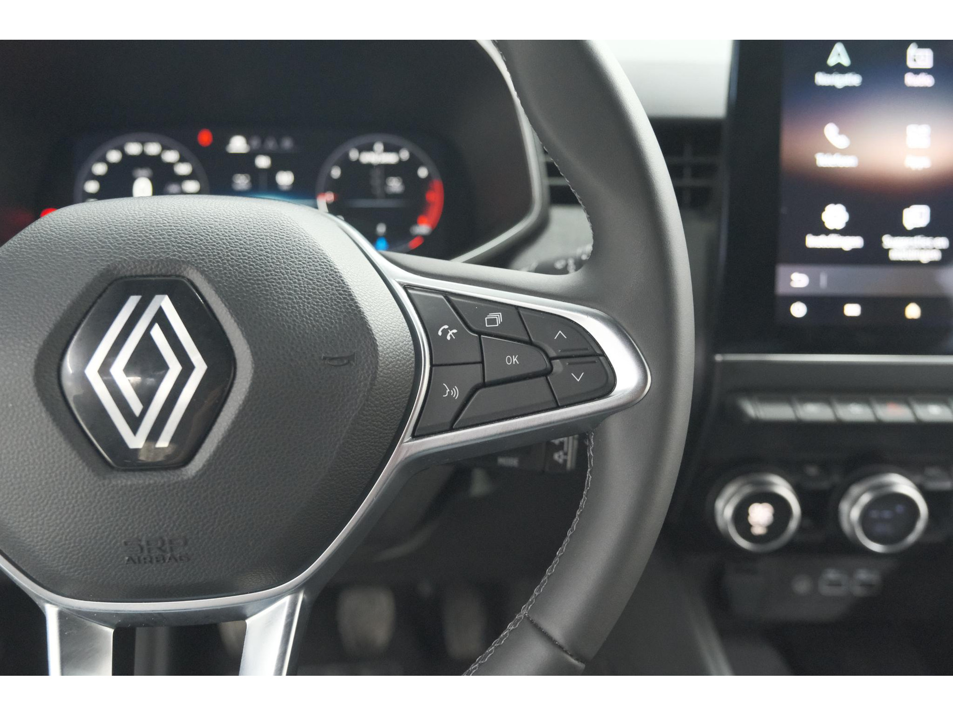 Renault Clio TCe 90 GPF techno | 360 Camera | Dodehoekdetectie | Adaptieve Cruise Control