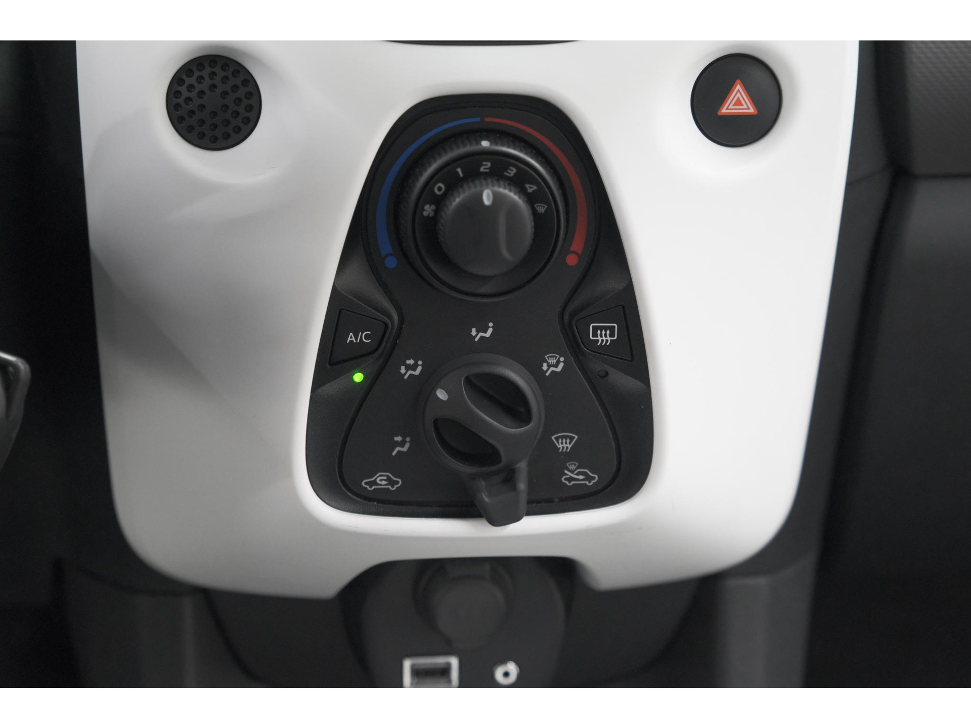 Citroen C1 1.0 VTi Feel | Bluetooth | Airco | Privacy Glas | 5 Deurs