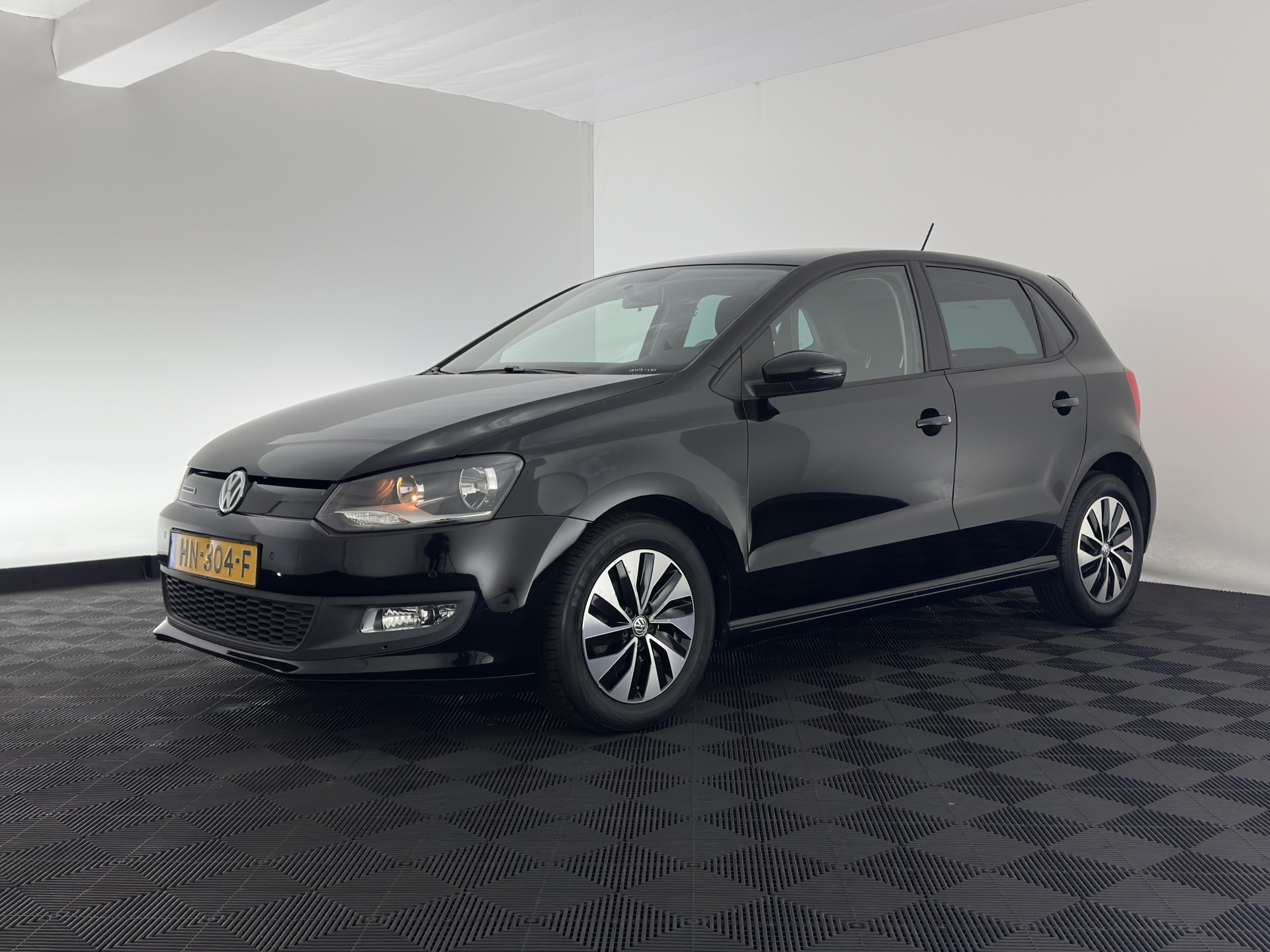 Volkswagen Polo 1.4 TDI Business Edition *NAVI-FULLMAP | AIRCO | CRUISE | PDC | CARPLAY | COMFORT-SEATS |  PRIVACY-GLASS  | 15''ALU*