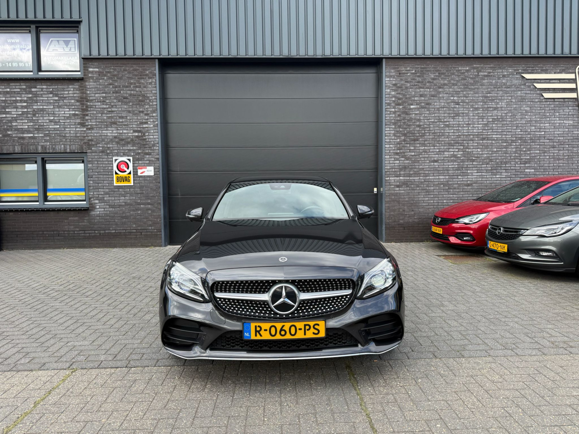 Mercedes-Benz C-klasse 300 e Advantage Pack | 3/6/12MND GARANTIE | AUTOMAAT | CRUISE | LED | LEDER | 360 CAMERA | SFEER | CARPLAY | NAVI |