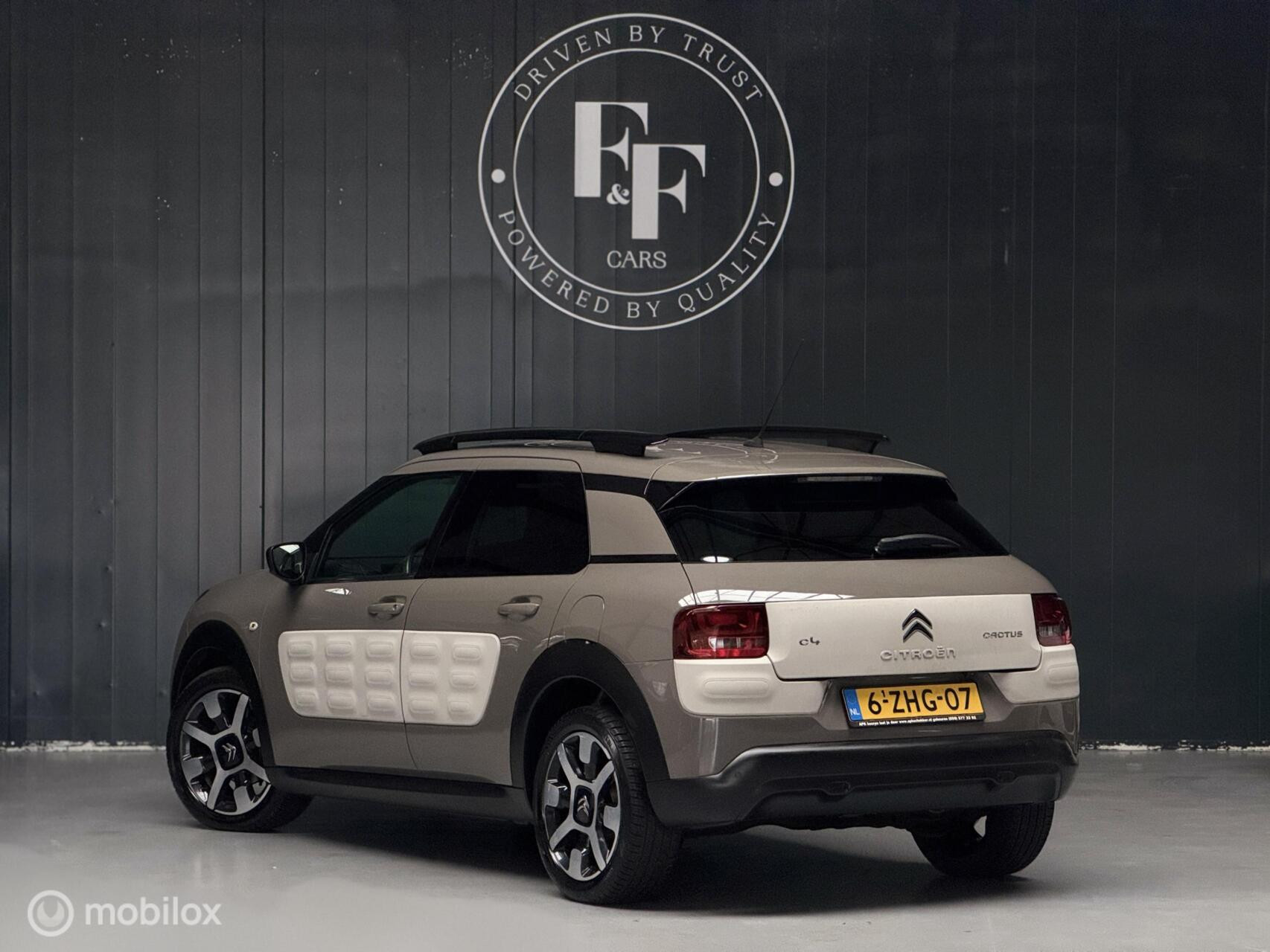 Citroën C4 Cactus 1.2 PureTech Shine|Automaat|NAP|Camera|Navi