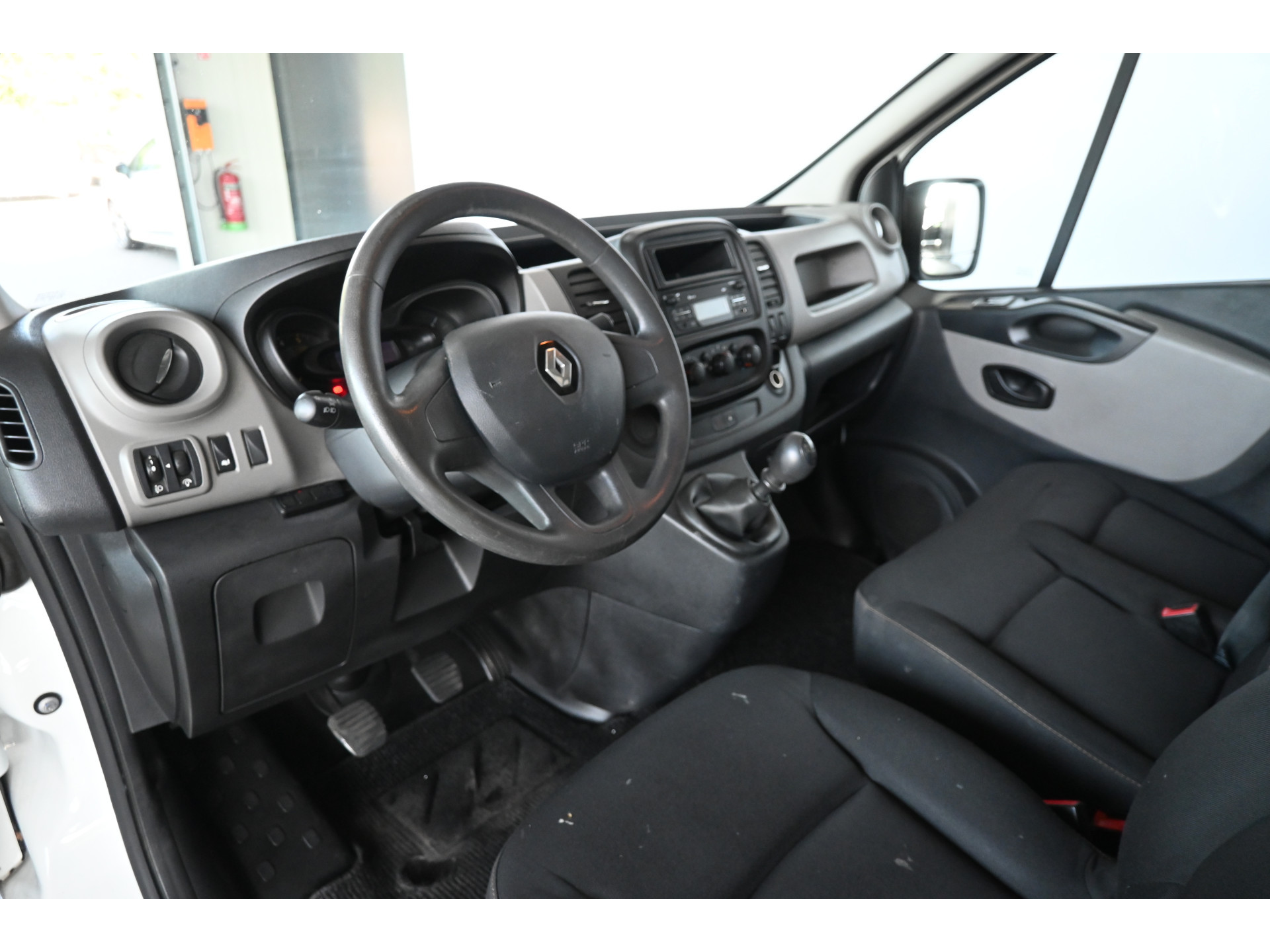 Renault Trafic 1.6 dCi T27 L1H1 Générique BTW Nap Airco Trekhaak Elektrisch Pakket Inruil Mogelijk!