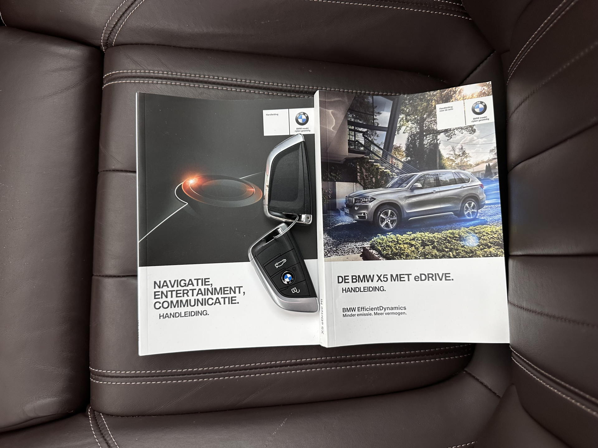 BMW X5 (Plug-In) xDrive40e M-Sportpack iPerformance High Executive Aut. *PANO | LEATHER | FULL-LED | MEMORY-PACK | BLINDSPOT | CAMERA | HIFI-SOUND | NAVI-FULLMAP | SHIFT-PADDLES | PRIVACYGLASS | ECC | HEAD-UP | PDC | CRUISE | 20''ALU*