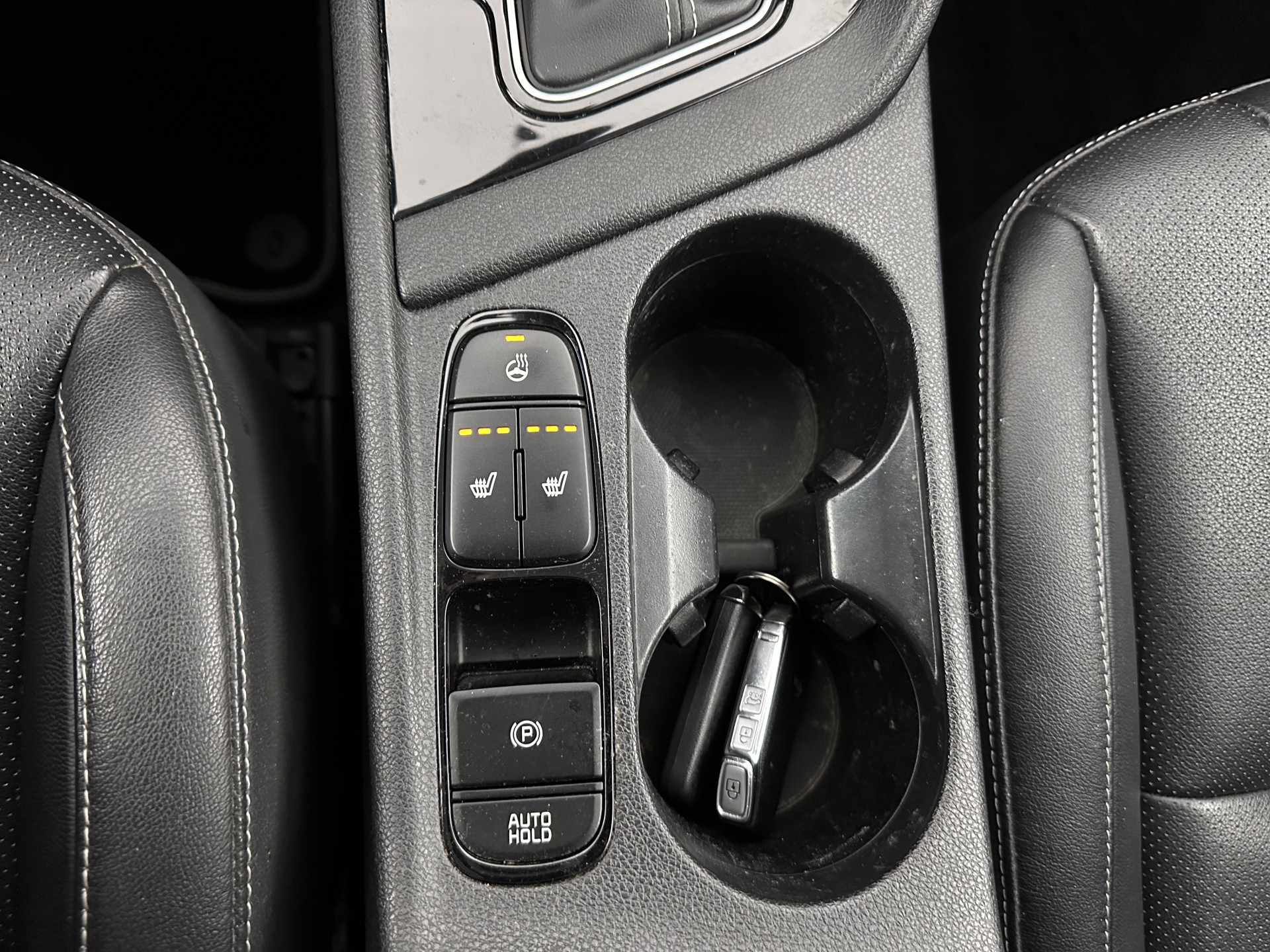 Kia Niro 1.6 GDi Hybrid Dynamic Plus Line (INCL-BTW) Aut. *LEATHER | FULL-LED | ADAPTIVE-CRUISE | BLINDSPOT | HEATED-COMFORTSEATS | CAMERA | KEYLESS | NAVI-FULLMAP | AMBIENTLIGHT | LANE-ASSIST | TOWBAR | 16''ALU*