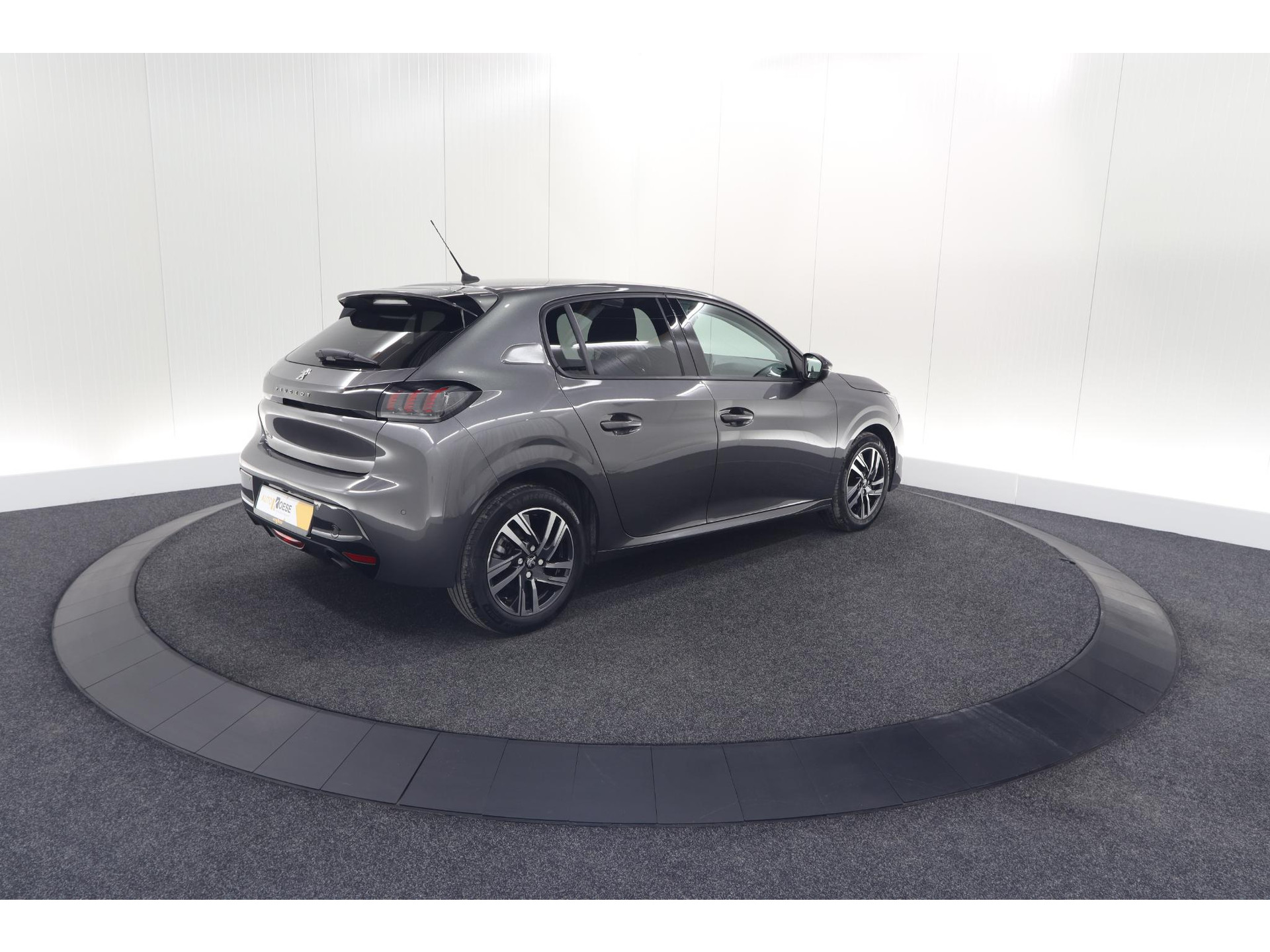 Peugeot 208 PureTech 100 Allure Pack | Camera | Apple Carplay | Stoelverwarming | Parkeersensoren