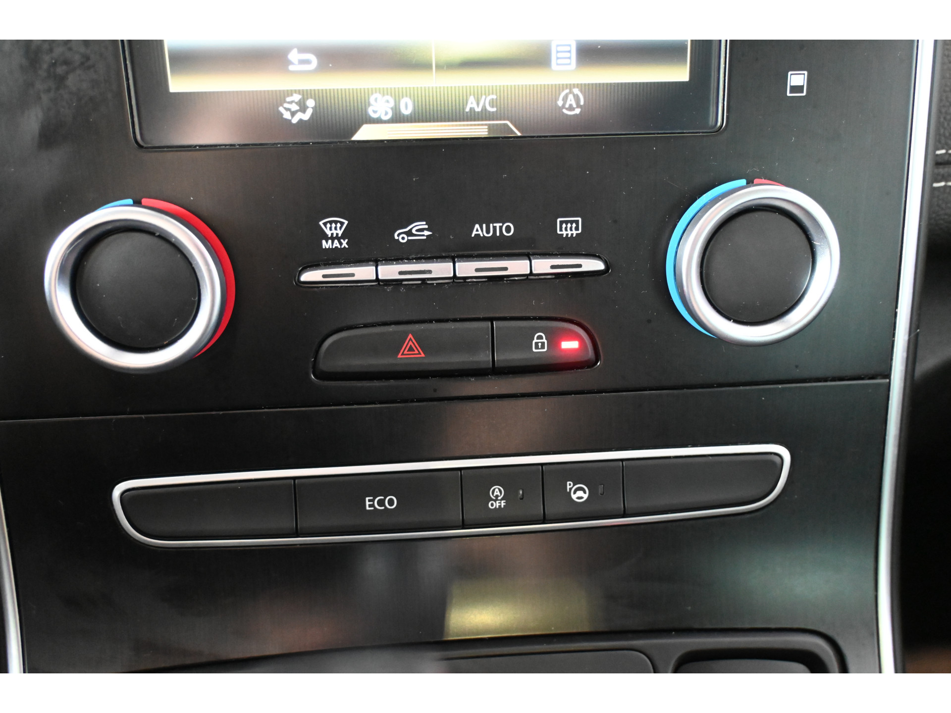 Renault Scénic 1.3 TCe Intens Automaat Nap Clima Cruise Trekhaak Navigatie Head up Panoramadak 100% Onderhouden! Inruil Mogelijk!