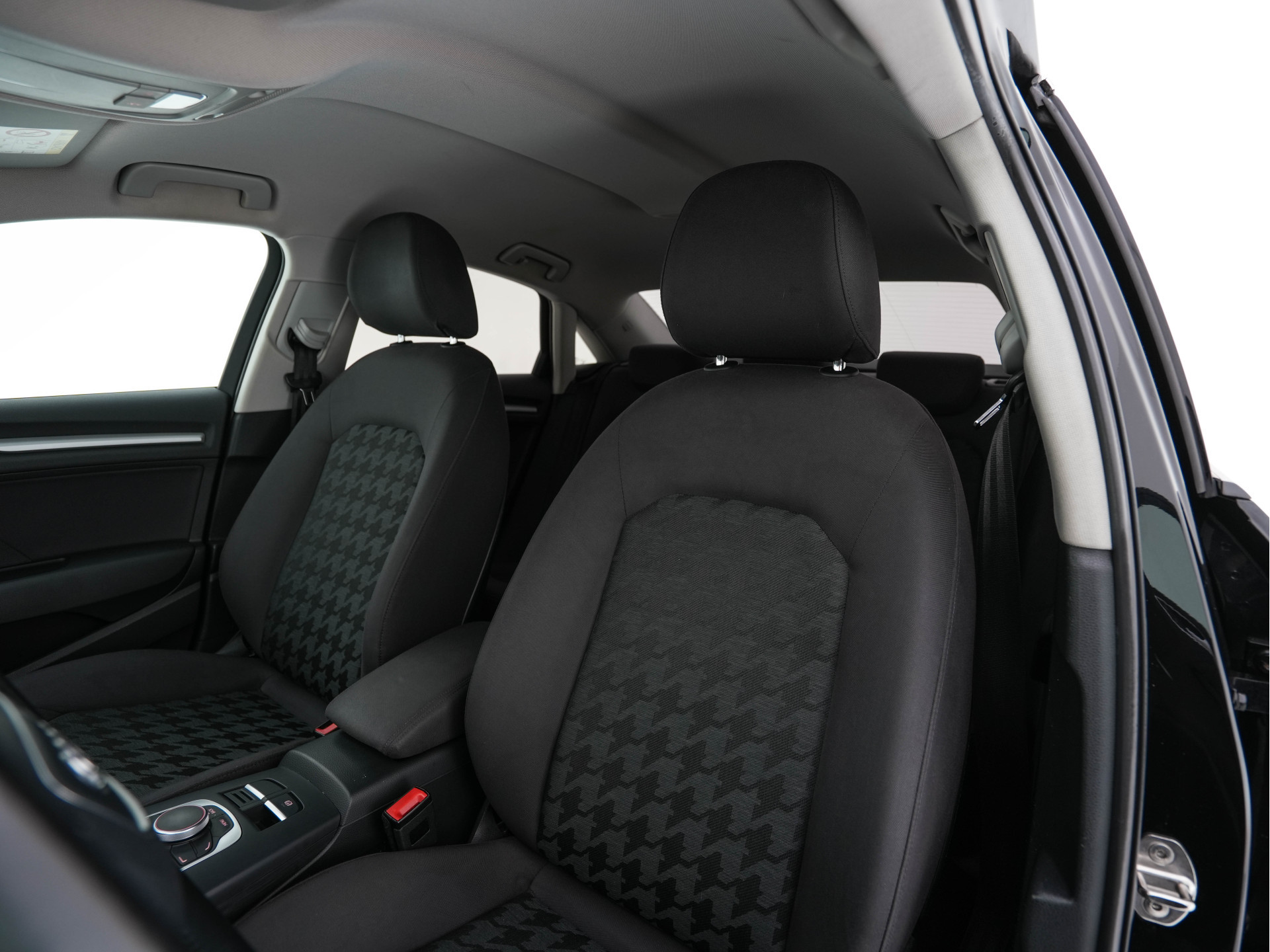 Audi A3 Limousine 1.6 TDI S-Line Ambition Sport Edition *XENON | NAVI-FULLMAP | COMFORT-SEATS | PRIVACY-GLASS | ECC | PDC | CRUISE | 18''ALU*