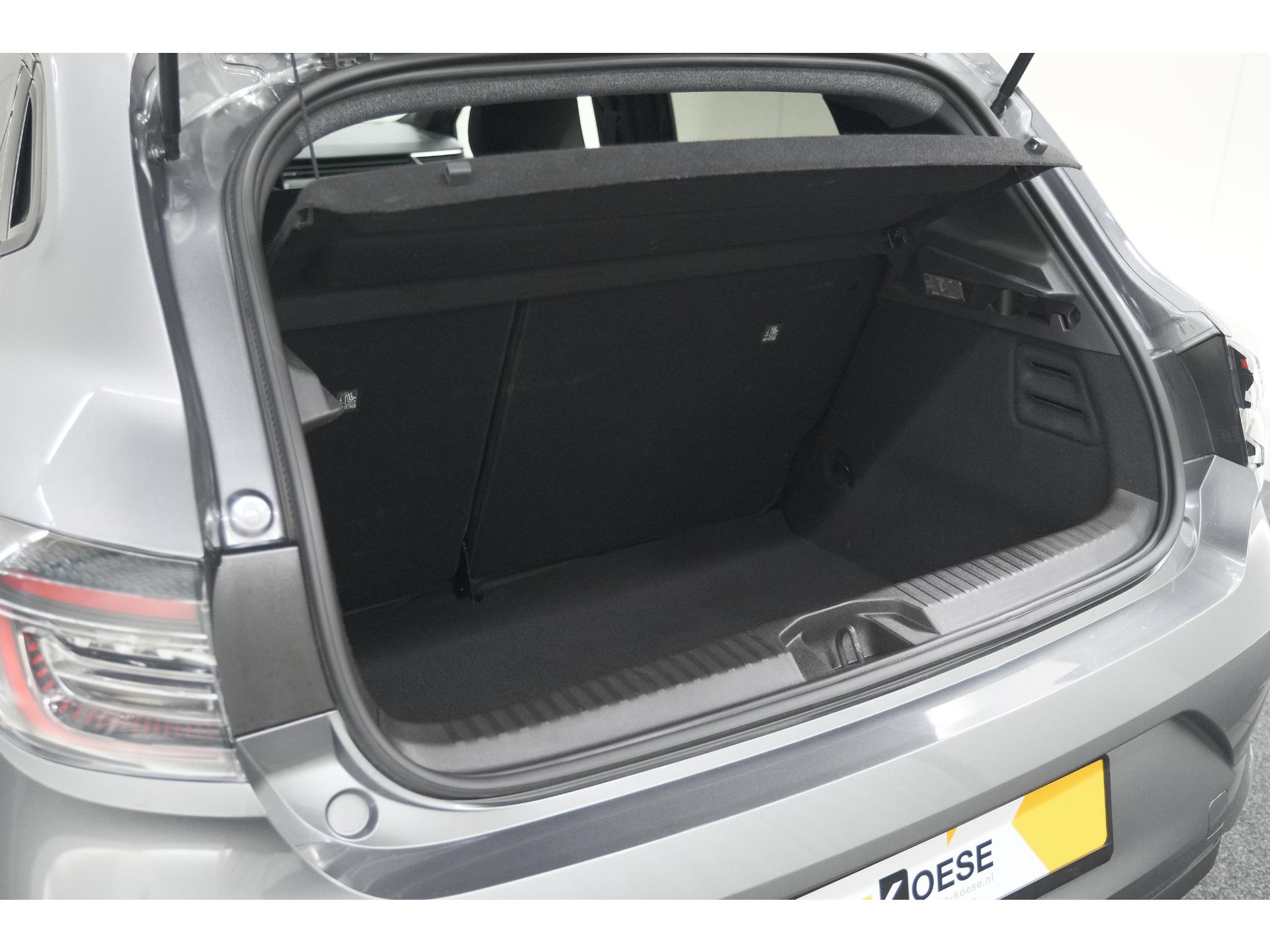 Renault Clio TCe 90 GPF techno | 360 Camera | Adaptieve Cruise Control | 9.3 Inch Groot Scherm