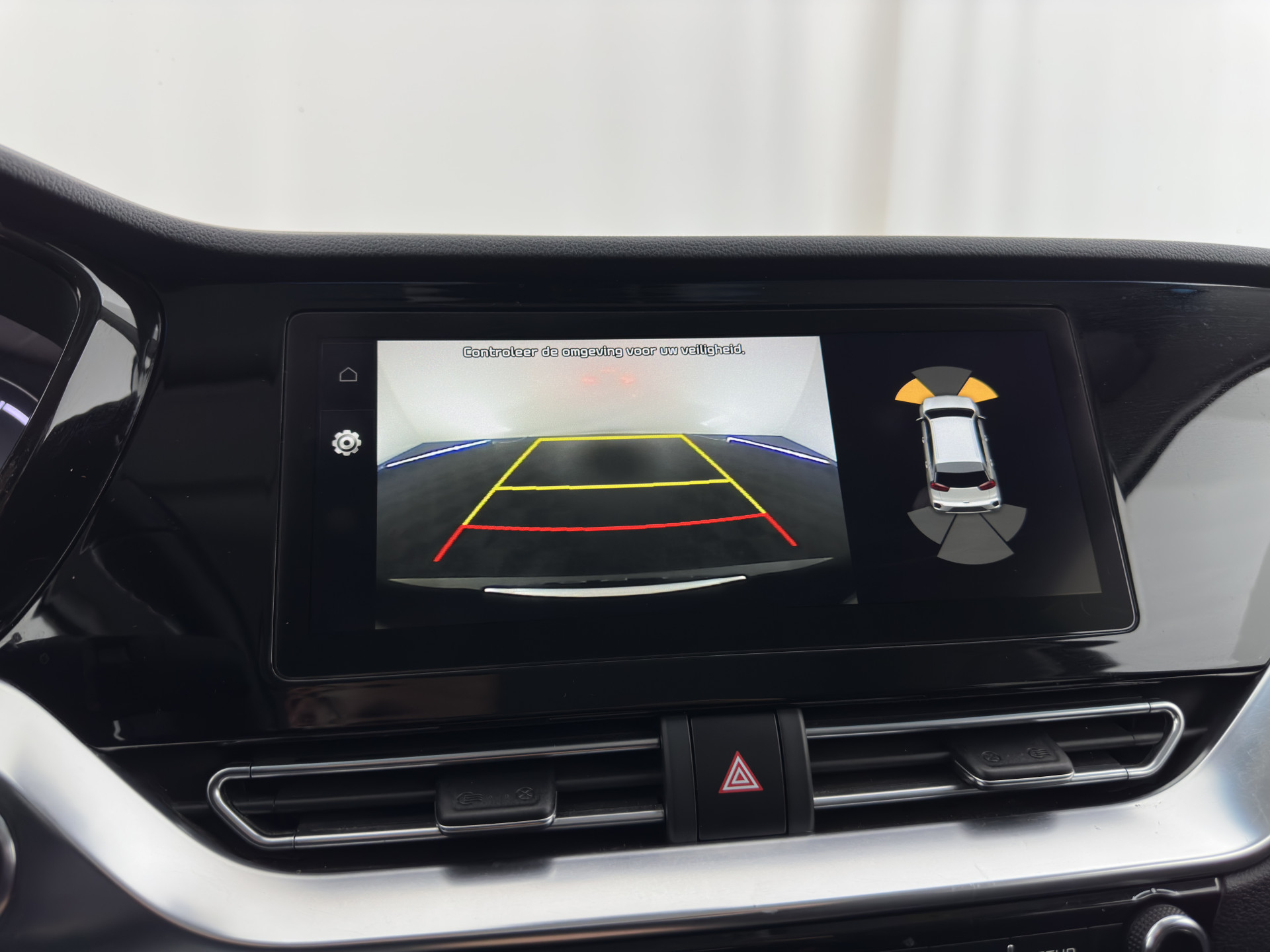 Kia e-Niro ExecutiveLine 64 kWh (3-Fase) {SOH-100%) (INCL-BTW)  Aut *HEATPUMP | LEATHER | FULL-LED | NAVI-FULLMAP | ADAPTIVE-CRUISE | CAMERA | MEMORY-PACK | LANE-ASSIST | KEYLESS | DIGI-COCKPIT | PRIVACY-GLASS | AMBIENT-LIGHT | 17"ALU*