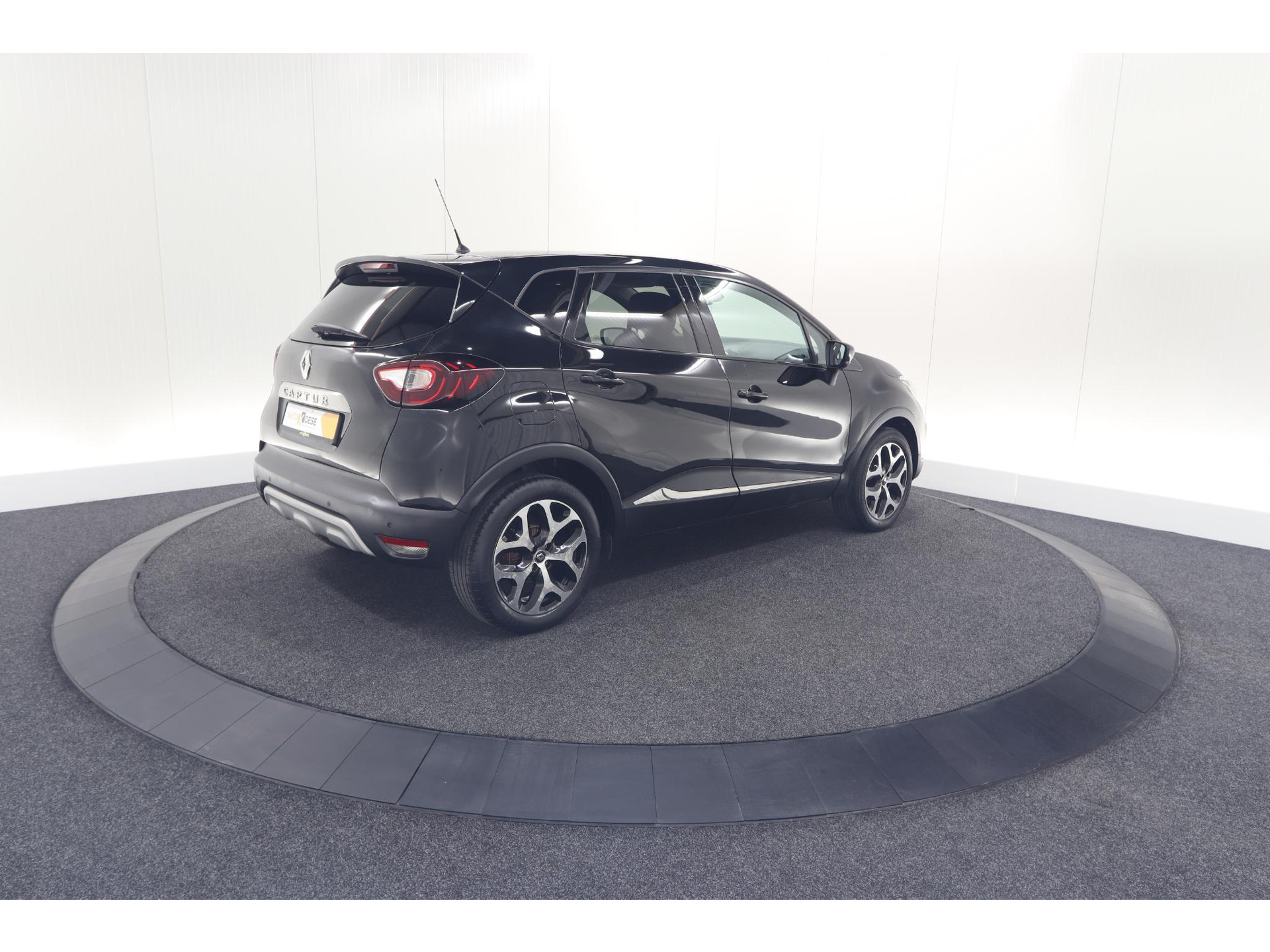 Renault Captur TCe 130 Intens | Camera | Navigatie | Parkeersensoren | Climate Control