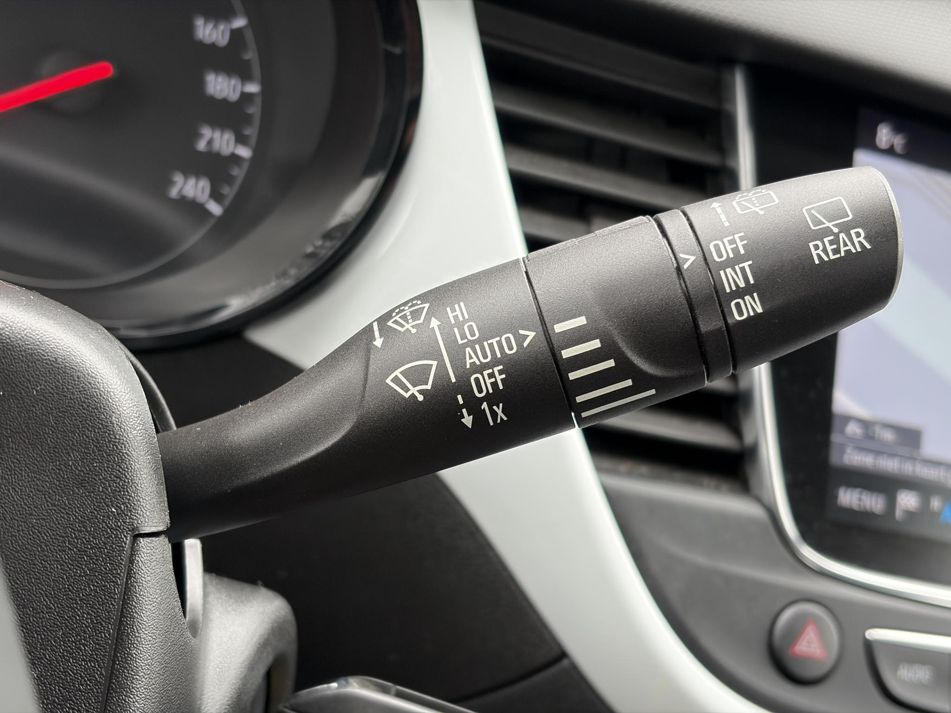 Opel Crossland X 1.2 Turbo Innovation 360° Camera,Afn.Trekhaak,Navi,110pk,Carplay,Navi,6 Bak,Rijstrooksensor,BSD,Clima,Cruise,Lm velgen,Apk tot 02-2028