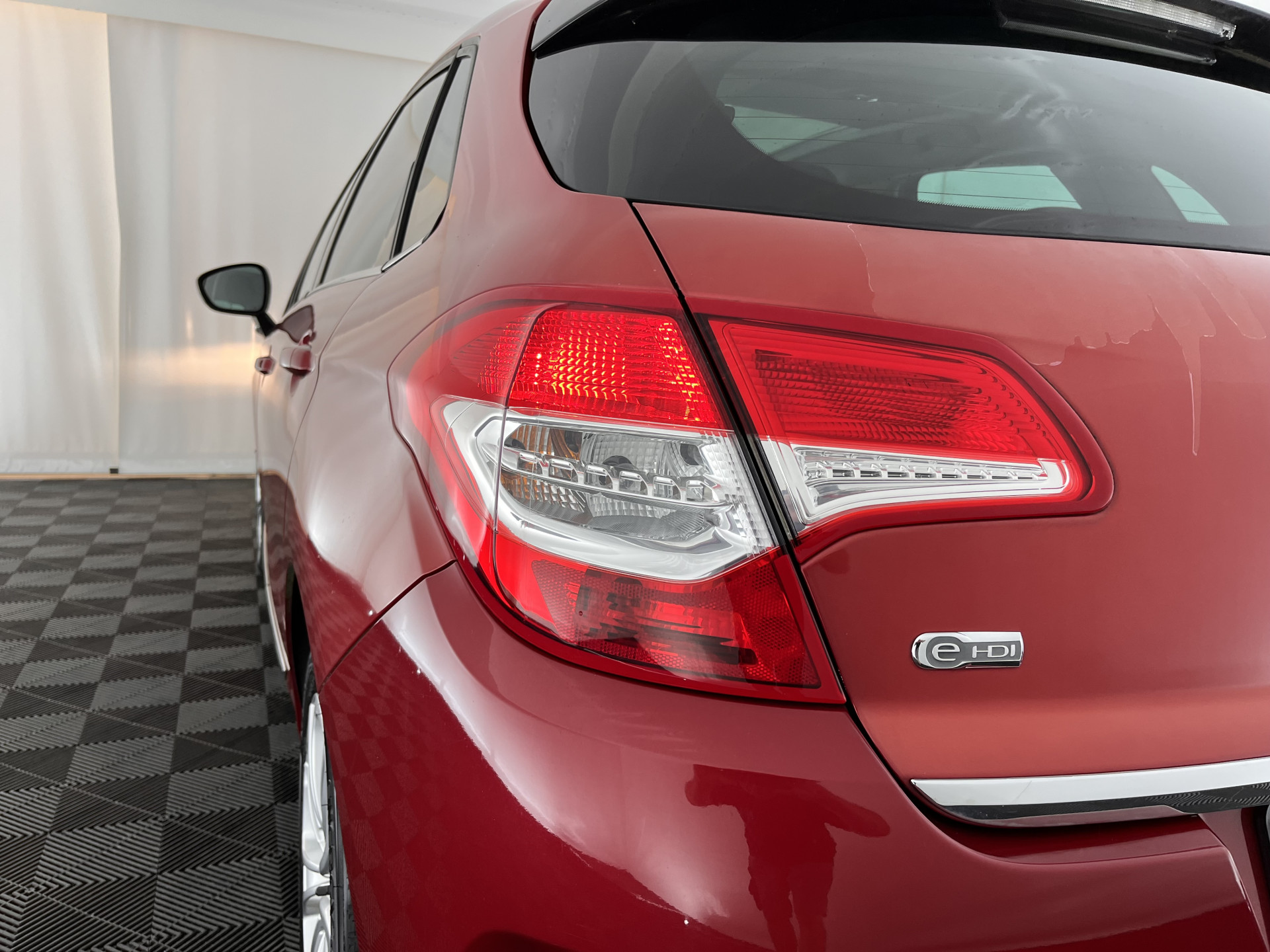 Citroën C4 1.6 e-HDi Ligne Business *PANO | NAVI-FULLMAP | COMFORT-SEATS | ECC | PDC | CRUISE | TOWBAR | 16"ALU*