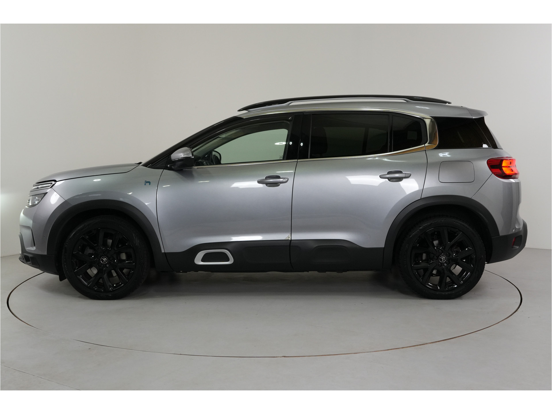 Citroën C5 Aircross 1.6 Shine 225 pk PHEV | SOH 95.5% | Pano | Leder | Massage | Adaptieve Cruise | El. stl. verst. | Inparkeer |