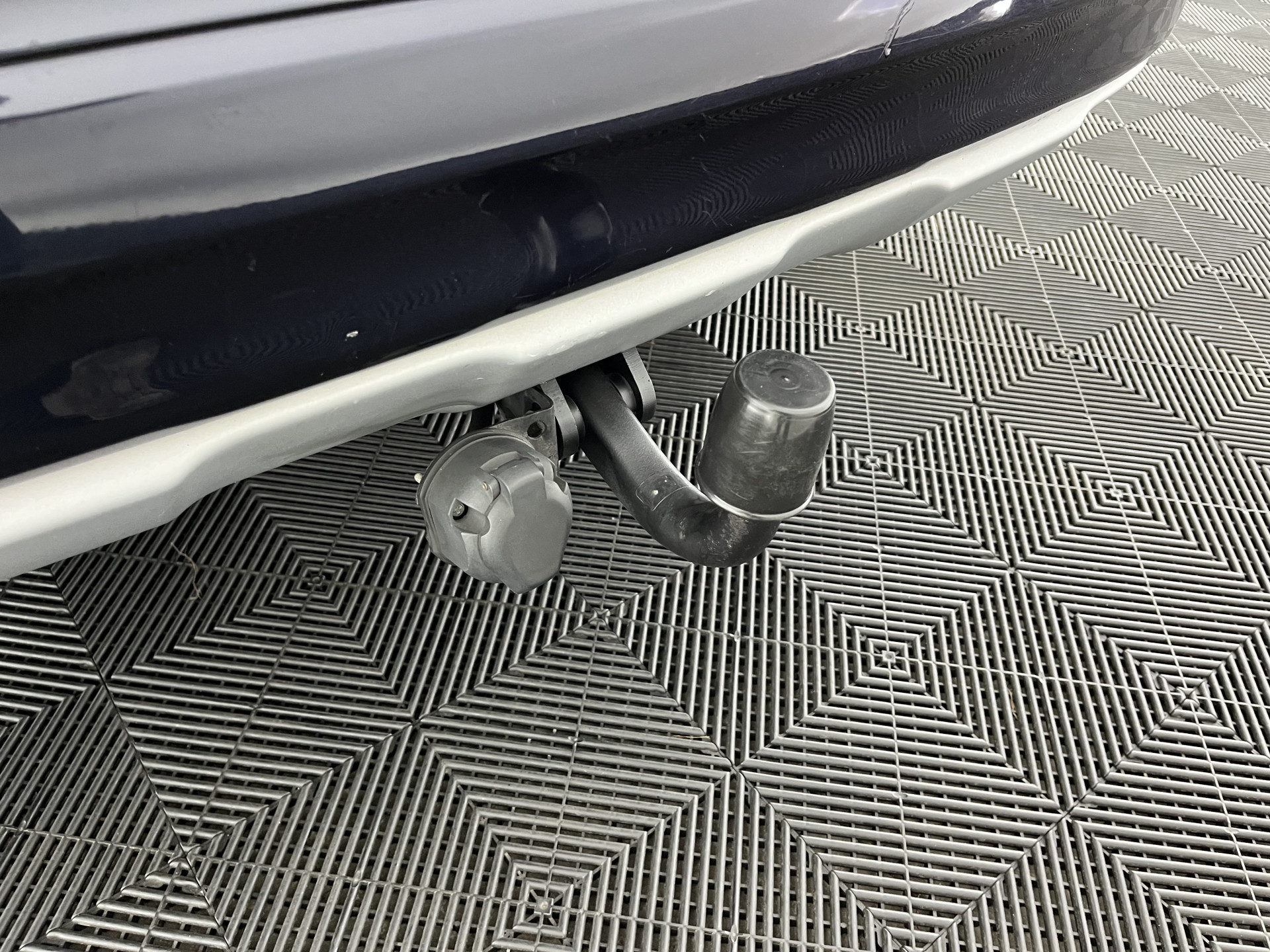 Volvo XC60 2.0 D3 FWD Momentum *LEATHER | NAVI-FULLMAP | COMFORTSEATS | ECC | PDC | CRUISE | PRIVACYGLASS | TOWBAR | 17''ALU*