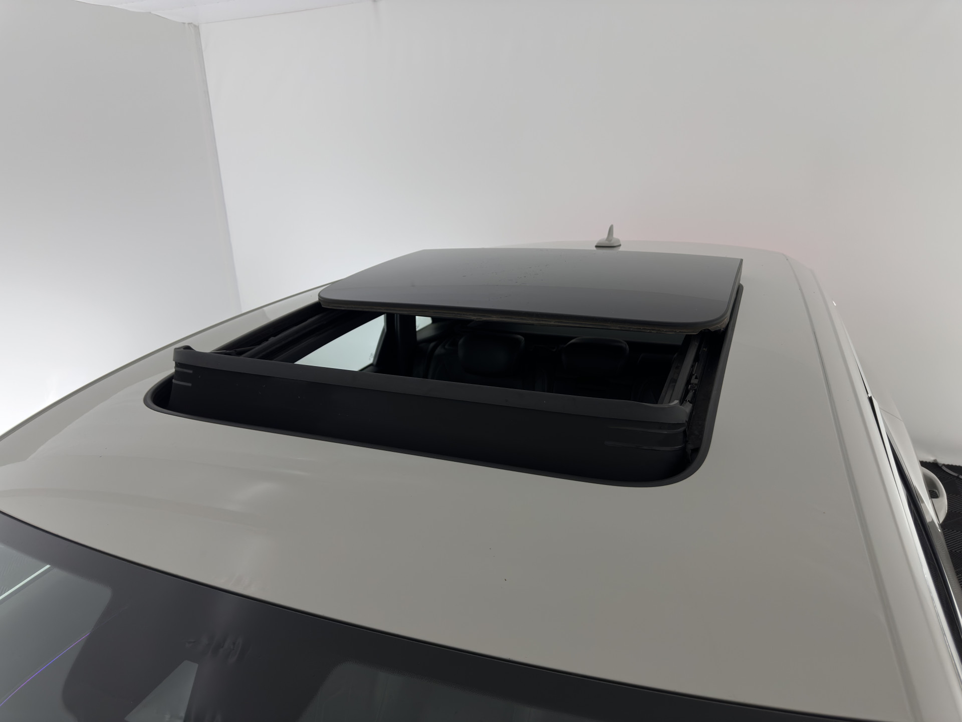 Audi e-tron 55 quattro advanced 95 kWh [ 3-Fase ] (INCL-BTW) *PANO | LUXURY-LEATHER | ADAPTIVE-CRUISE | FULL-LED | DIGI-COCKPIT | KEYLESS | MEMORY-PACK | AIR-SUSPENSION | CAMERA | AMBIENT-LIGHT |  NAVI-FULLMAP | SHIFT-PADDLES | DAB+ | COMFOR