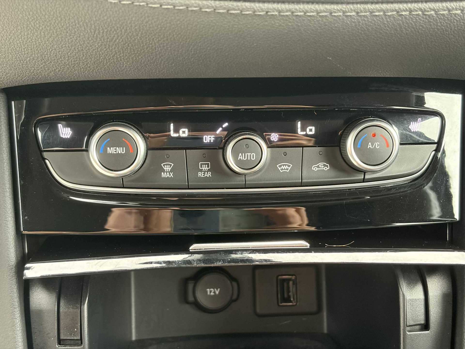 Opel Grandland X 1.2 Turbo Ultimate D-riem vv in 12-2024,1e Eigenaar,360° Camera,Trekhaak,131pk,6 Bak,Navi,Halfleder,Dodehoek,Rijstrooksensor,Keyless,Stoelverw,N.A.P,Apk tot 02-2027