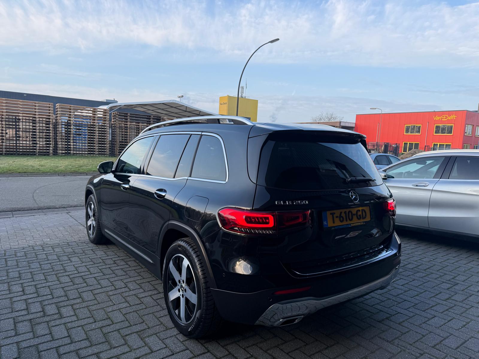 Mercedes-Benz GLB 250 4MATIC Advantage | 1E EIGENAAR | 3/6/12MND GARANTIE | 225 PK | AUTOMAAT | LED | MEMORY | CARPLAY | PANODAK | CRUISE |