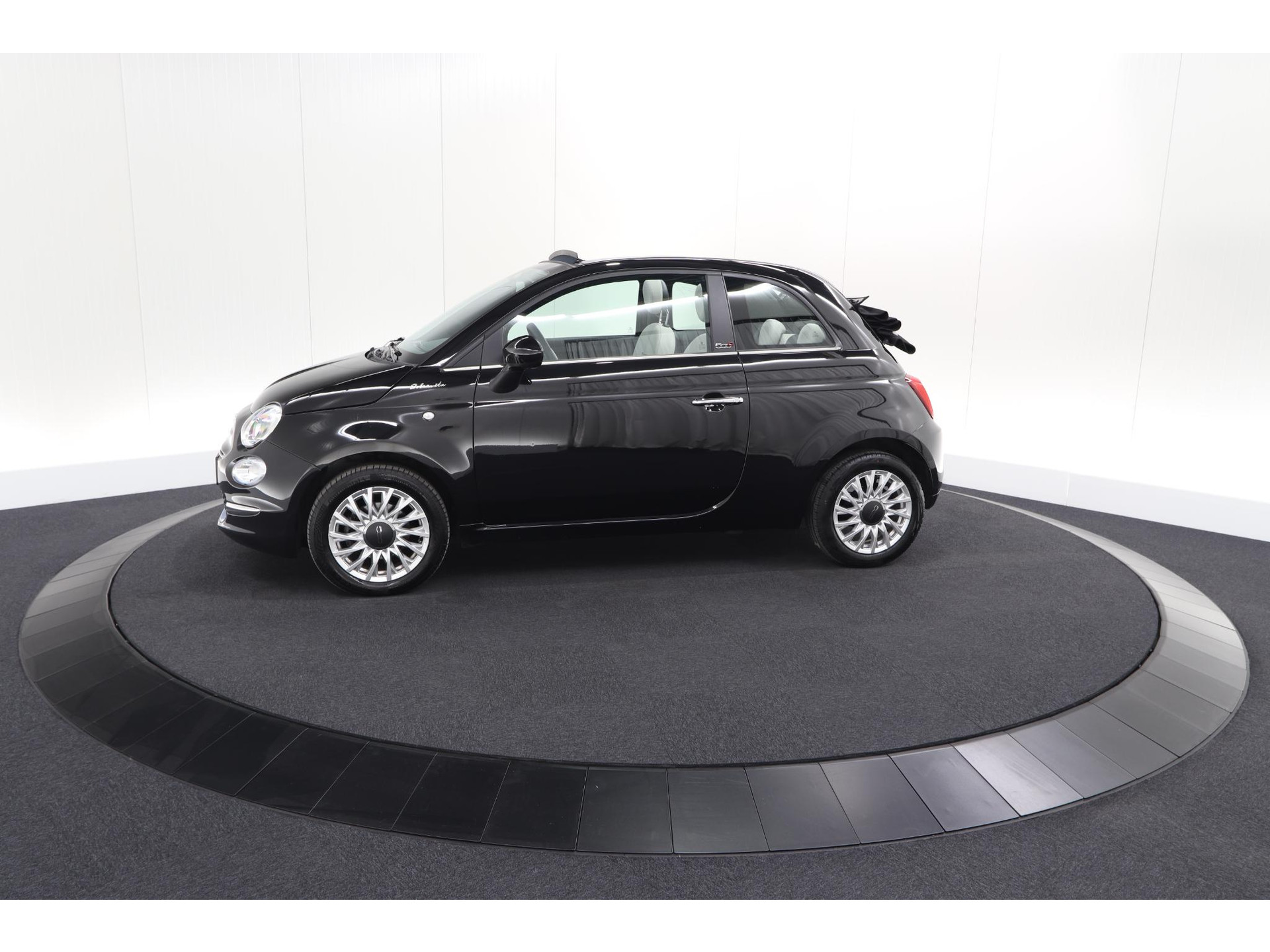 Fiat 500 C 1.0 Hybrid Dolcevita | Elektrisch Vouwdak | Apple Carplay | Parkeersensoren | Climate Control