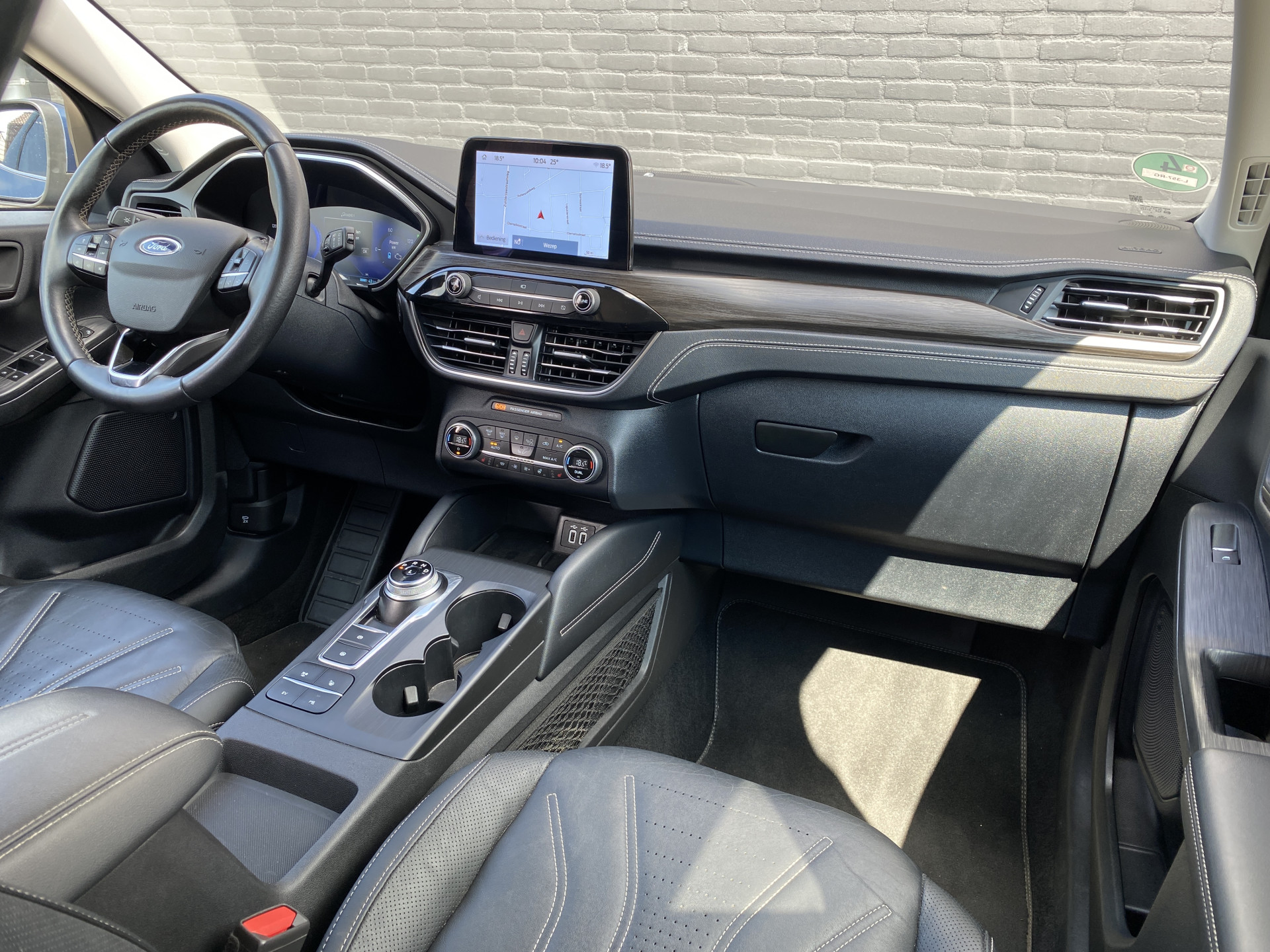 Ford Kuga 2.5 PHEV Vignale 225 pk | dealer onderh. | panoramadak | leder interieur | elektr. v. stoelen | navigatie | B&O audio