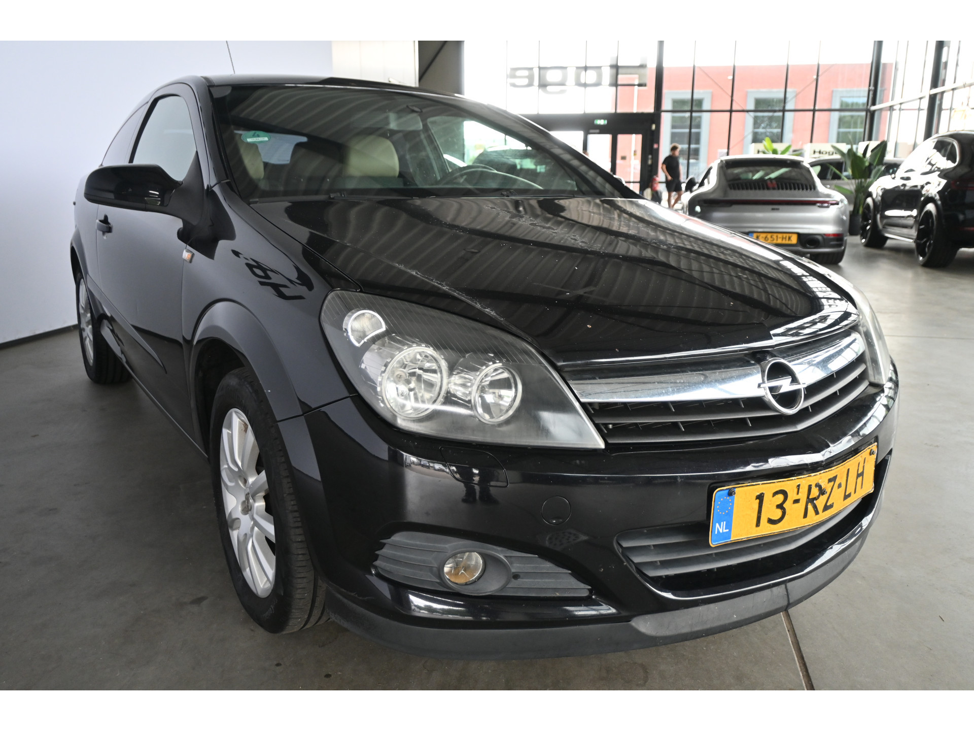 Opel Astra GTC 1.6 Sport Airco Cruise Control Trekhaak All in Prijs! Inruil Mogelijk!