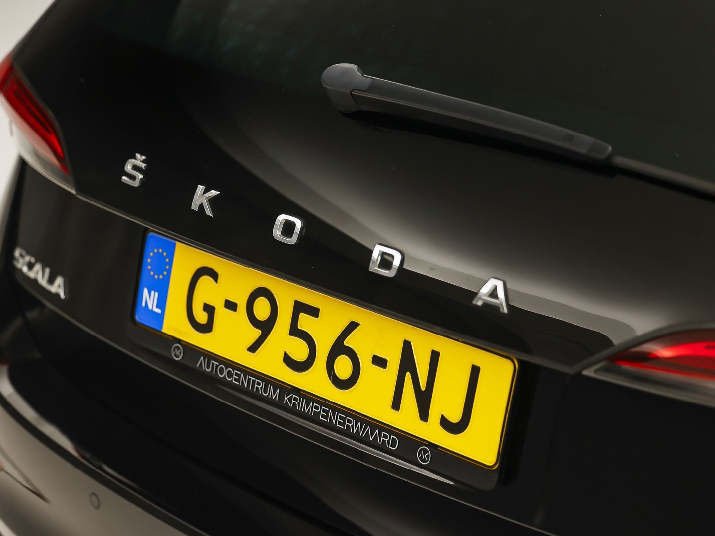 Škoda Scala 1.0 TSI Sport Automaat (GROOT NAVI, VIRTUAL COCKPIT, CLIMATE, APPLE CARPLAY, STOELVERWARMING, NIEUWE APK, NIEUWSTAAT)