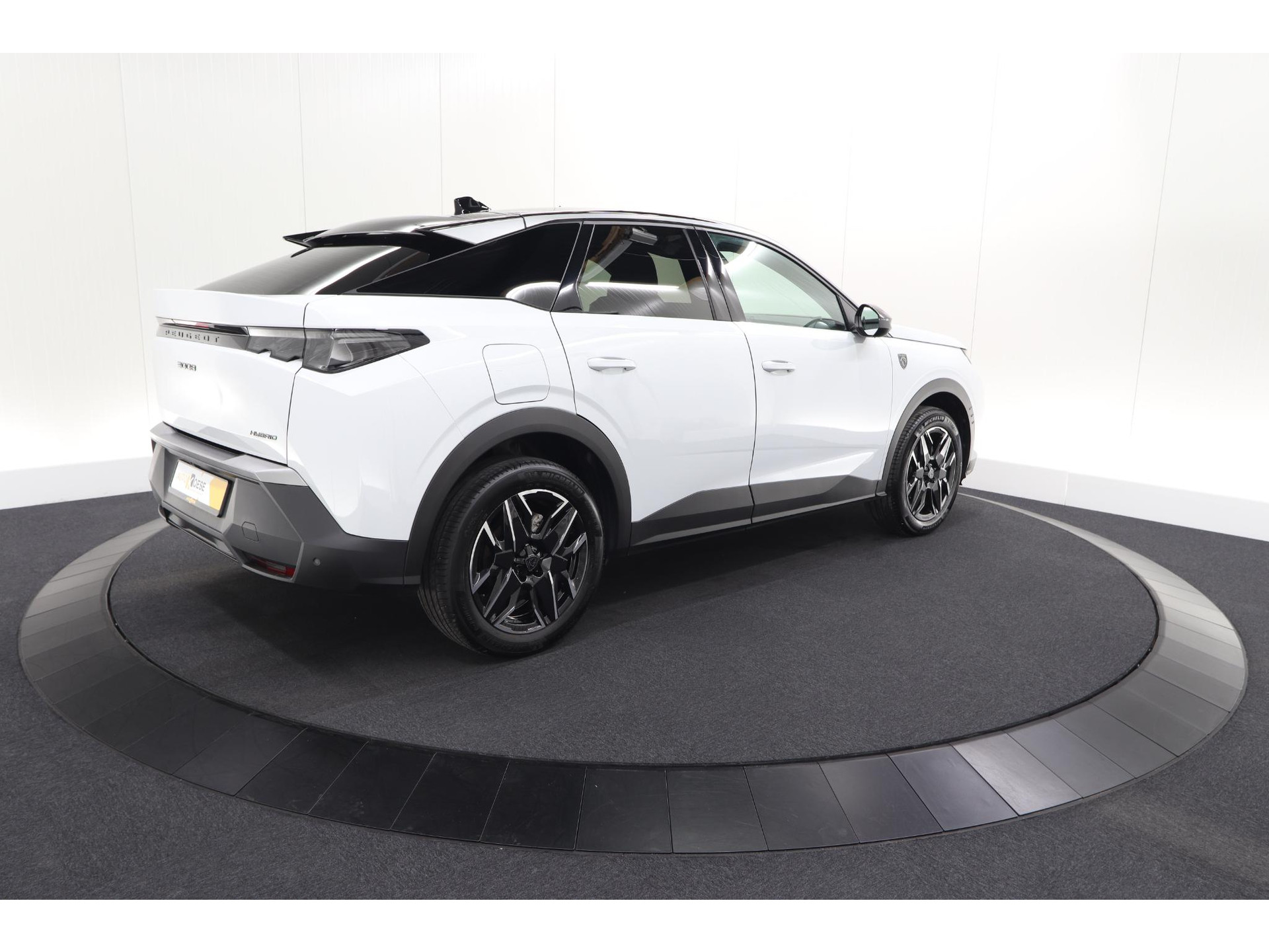 Peugeot 3008 1.2 Hybrid 136 GT | Elektrische Kofferklep | Camera | Adaptieve Cruise Control | Apple CarPlay