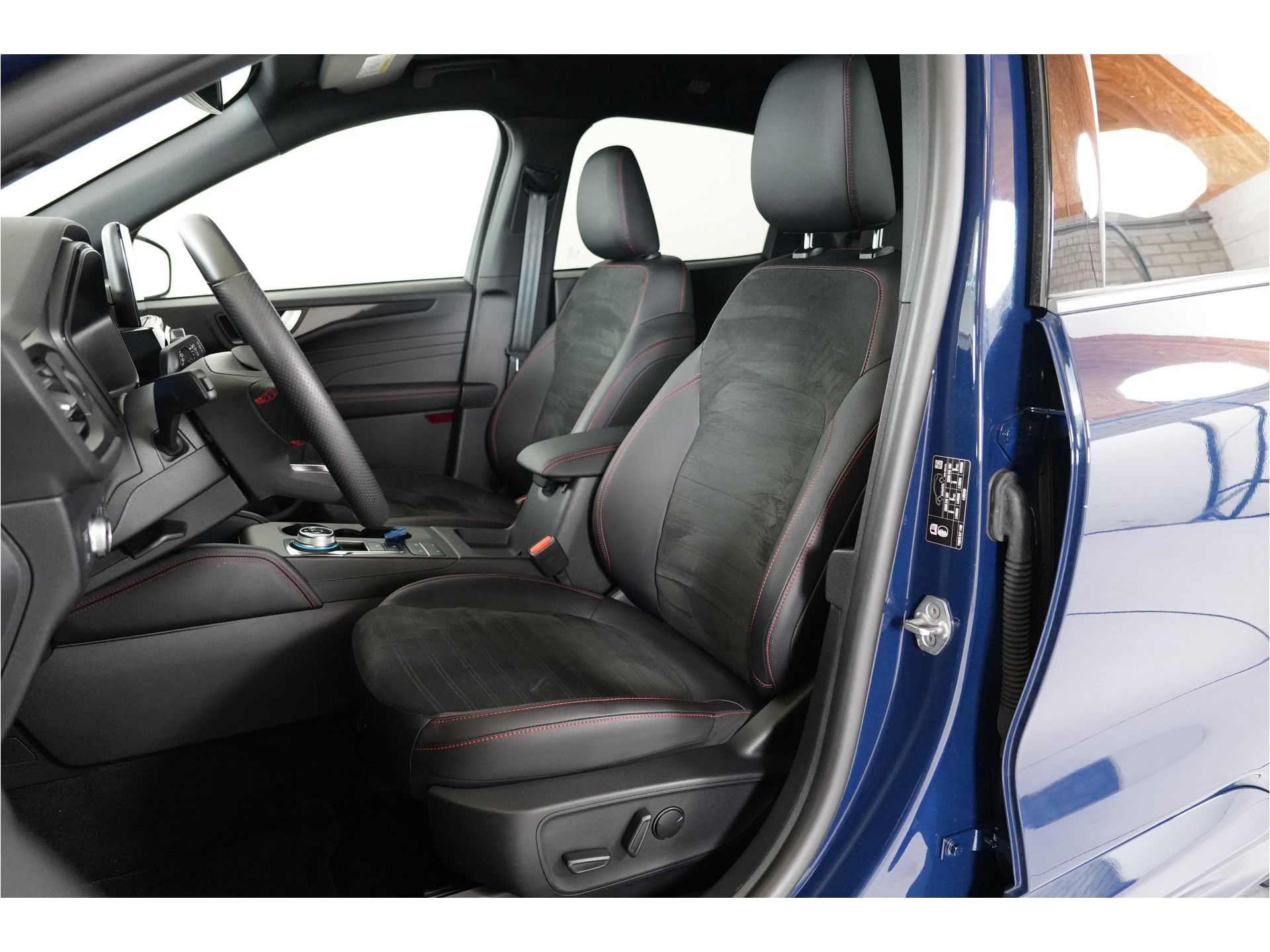 Ford Kuga 2.5 ST-Line X 225 pk PHEV | SOH 87.5% |Stl. verw. | 360° Cam | Adaptive Cruise | El. achterklep | Dodehoek |