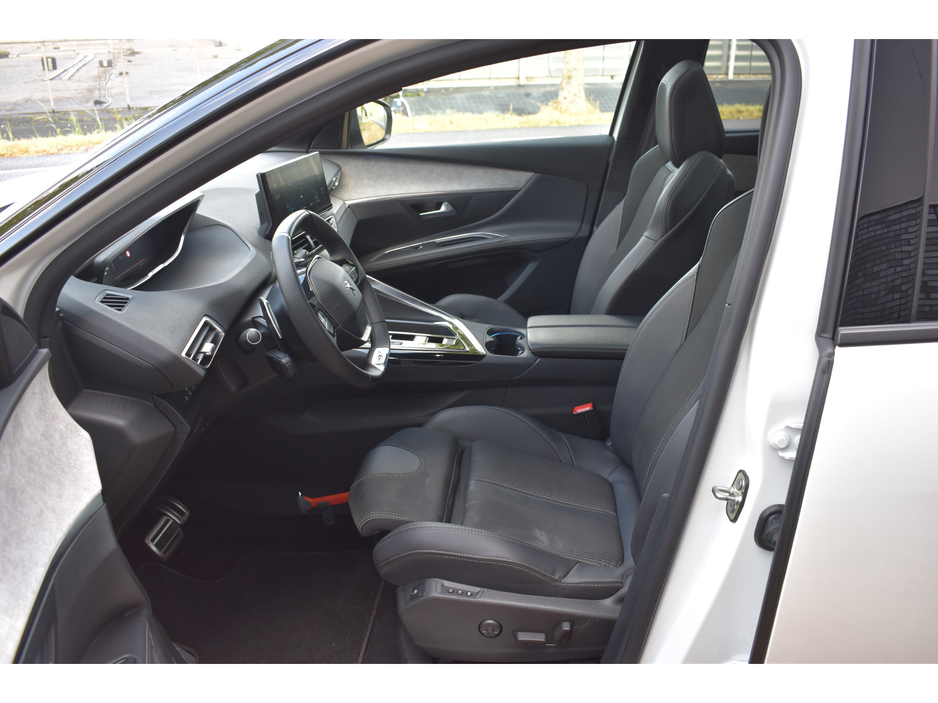 Peugeot 5008 1.2 GT 7-persoons Pano Automaat Navi