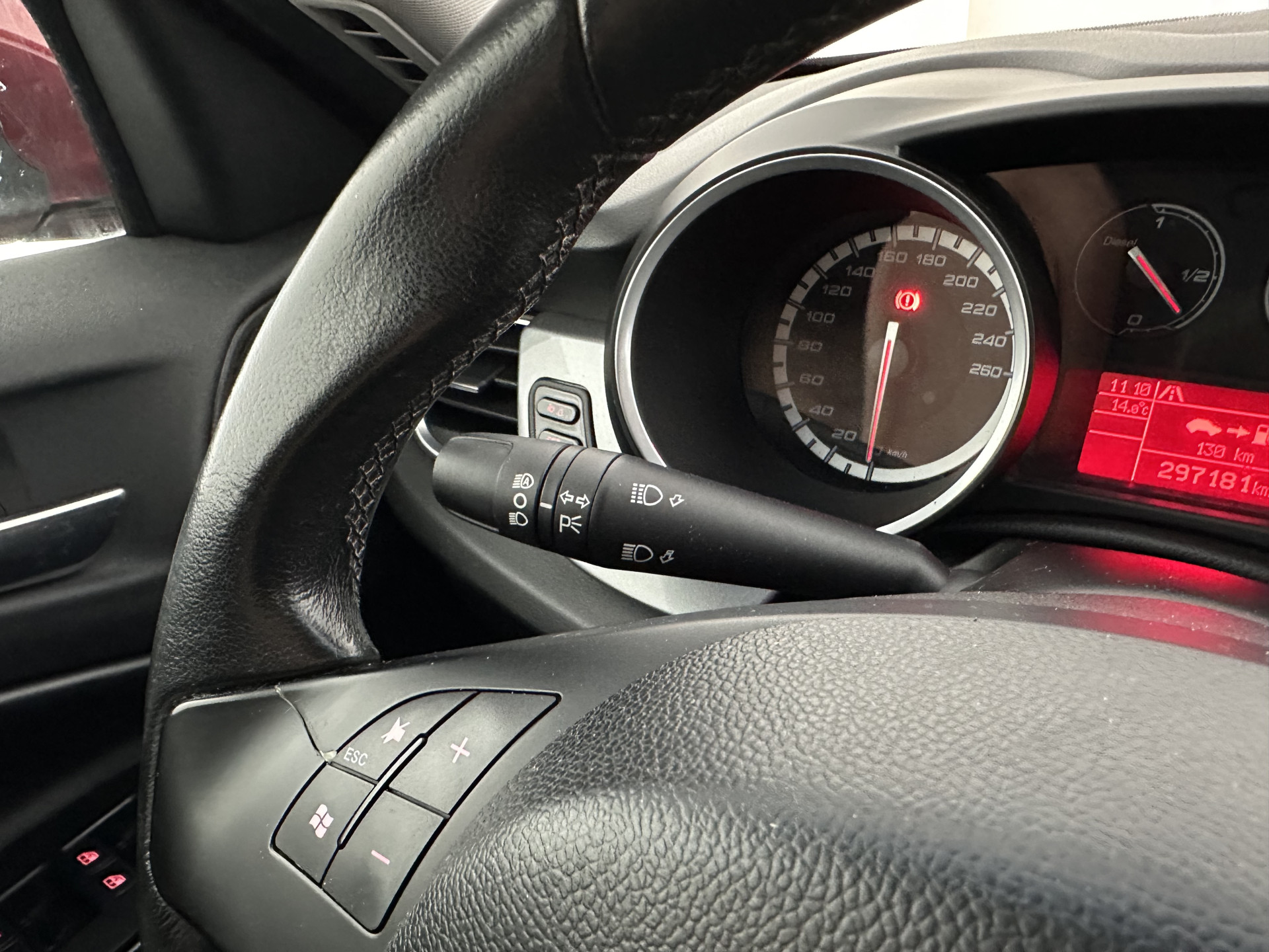 Alfa Romeo Giulietta 1.6 JTDm Distinctive *NAVI-FULLMAP | SPORT-SEATS | ECC | PDC | CRUISE | 17''ALU*