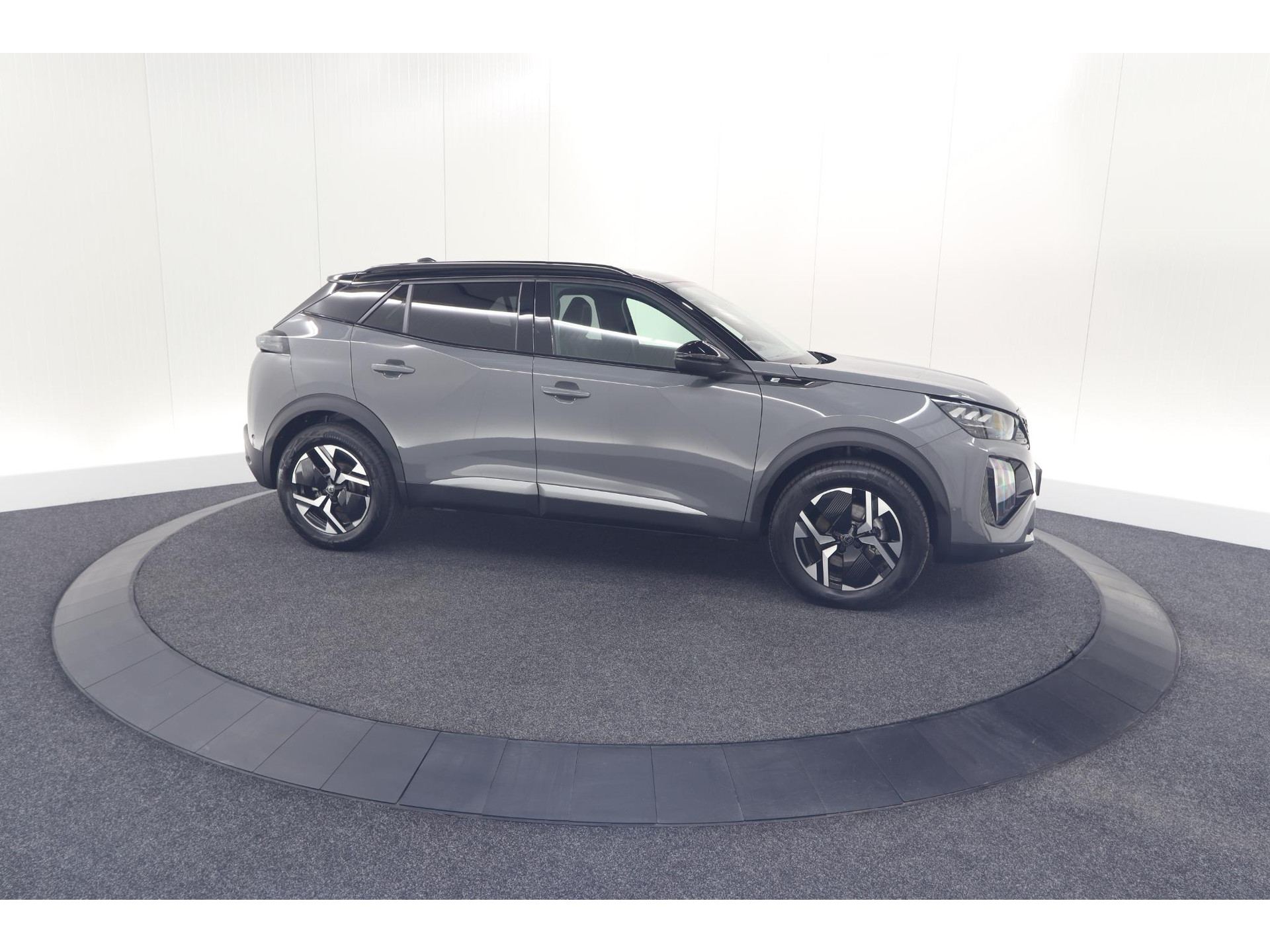 Peugeot e-2008 EV GT Avantage 54 kWh | 360 Camera | Massage Functie | Dodehoekdetectie | Stoelverwarming