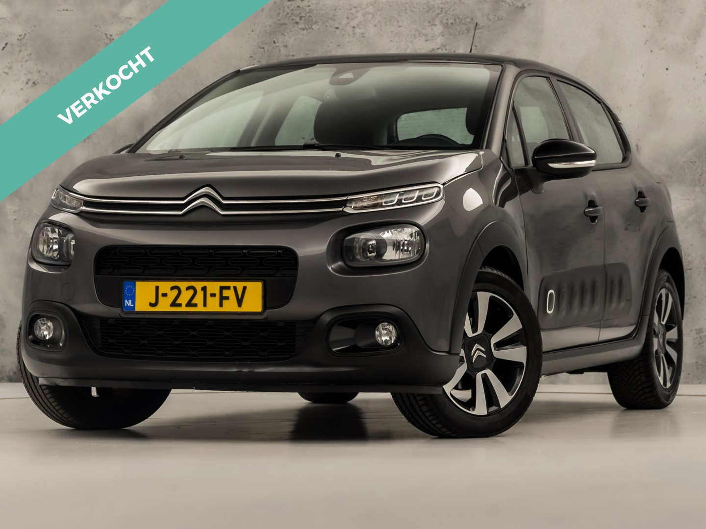 Citroën C3 1.2 PureTech S&S Sport Automaat (APPLE CARPLAY, GROOT NAVI, CAMERA, SPORTSTOELEN, PARKEERSENSOREN, LM VELGEN, CRUISE, NIEUWSTAAT)