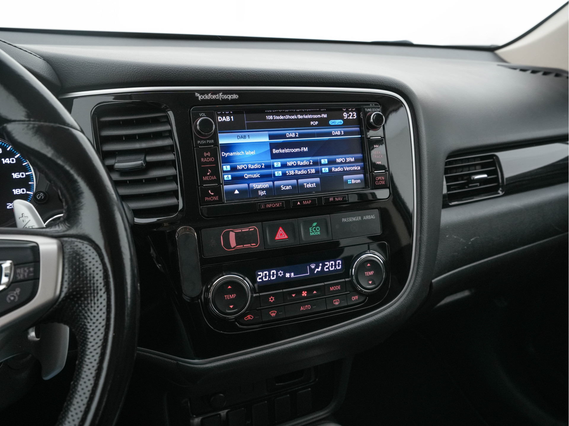 Mitsubishi Outlander 2.0 PHEV Executive Edition AWD Aut.  *LEATHER-MICROFIBRE | ROCKFORD-AUDIO | LED-LIGHTS | NAVI-FULLMAP | KEYLESS | CAMERA | HEATED-COMFORTSEATS | ECC | SHIFT-PADDLES | PDC | CRUISE | PRIVACY-GLASS | DAB | TOWBAR | 18''ALU *